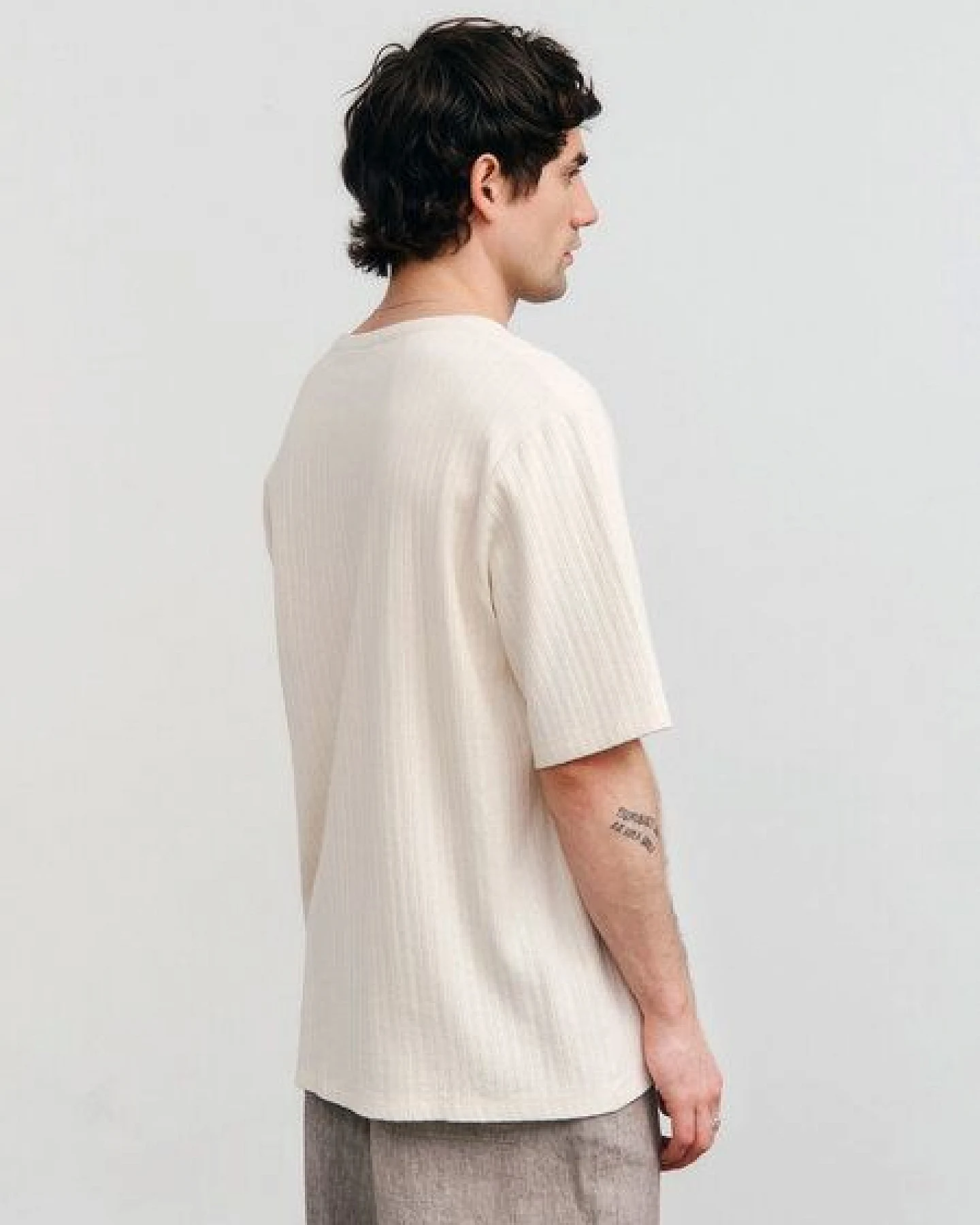 Rotholz Ripped T-Shirt - Unisex - aus Bio-Baumwolle – Ansicht 2