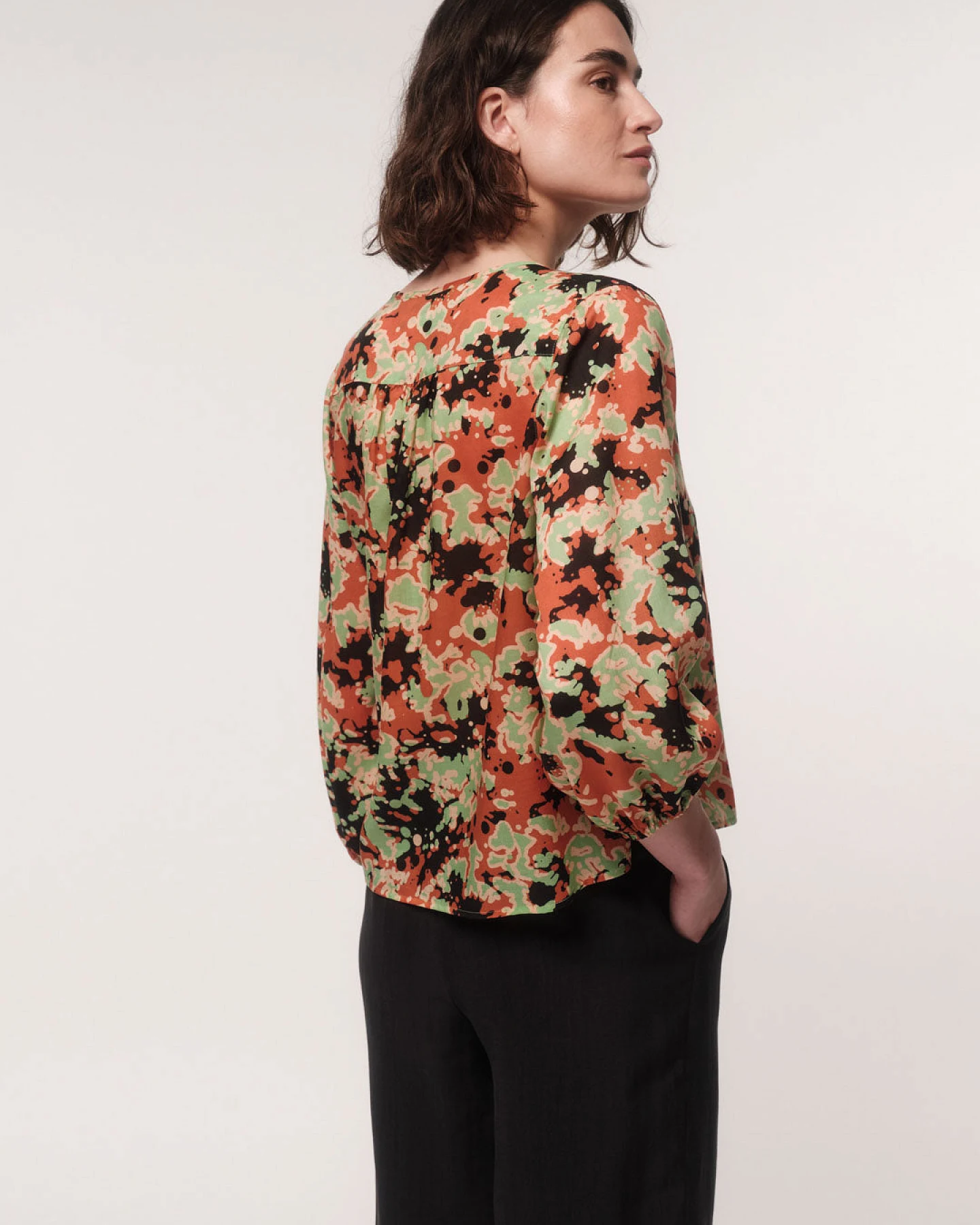 Bluse Print Powerful Bloom – Ansicht 5