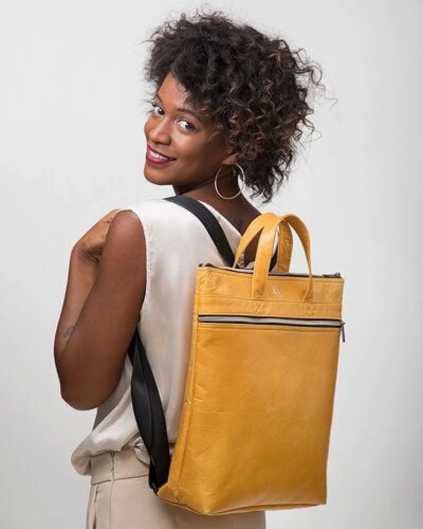 Smateria IKI Momentum veganer Rucksack und Einkaufstasche – Ansicht 3