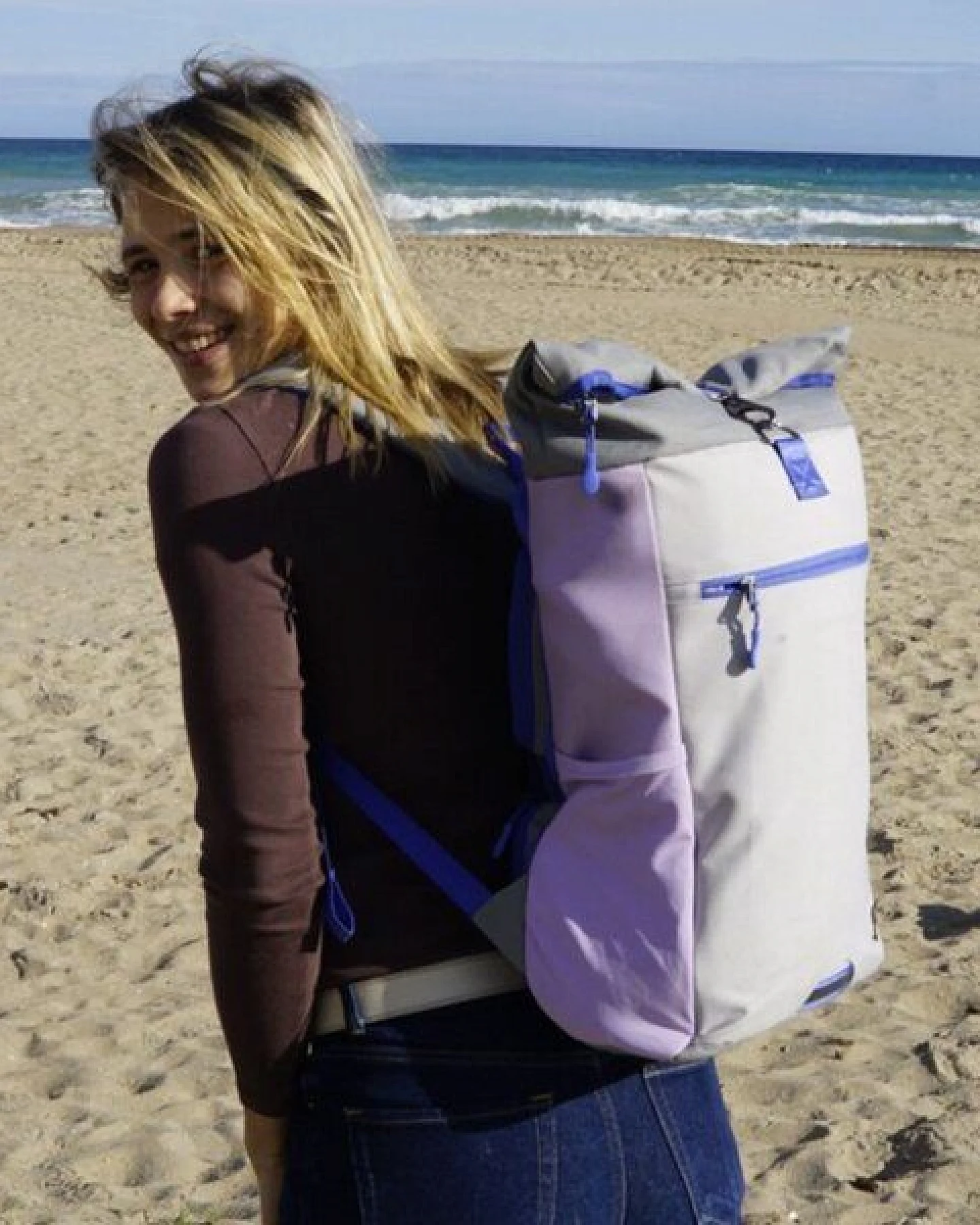FUCHS & REBELL PIET Rolltop Rucksack – Stylisch & praktisch mit Rücken-Zipper – Ansicht 2