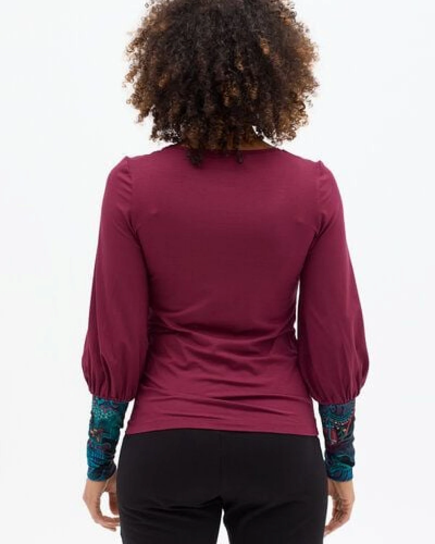 KOKOworld Bluse Guna Damen – Viskose EcoVero mit Elasthan – eleganter Look mit gepufften Ärmeln & Print-Manschetten – nachhaltig & fair in EU produziert – perfekt für Alltag & Yoga – Ansicht 3