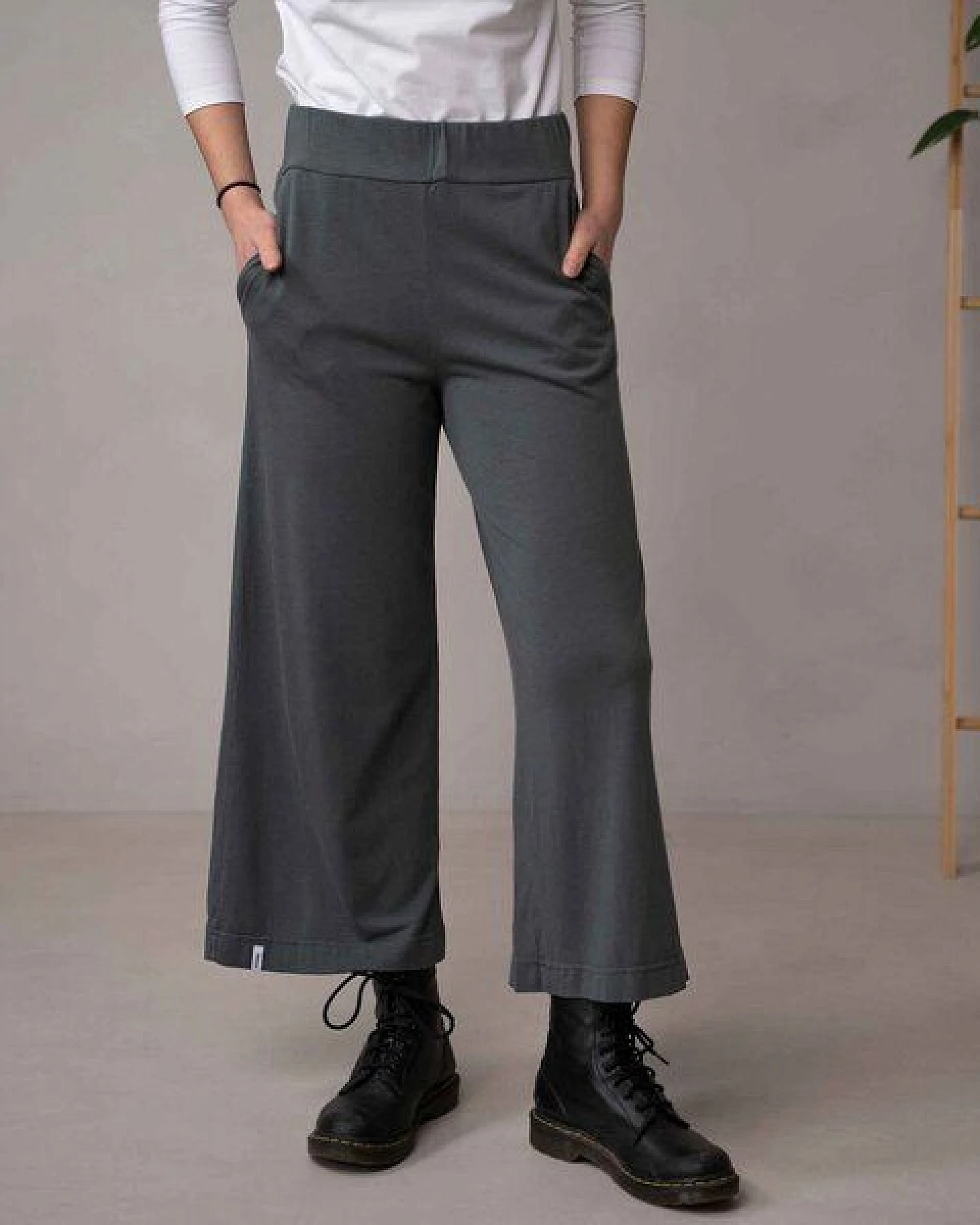 Vresh Clothing Vloretta - Soft Culotte mit TENCEL (TM) Lyocell – Ansicht 2