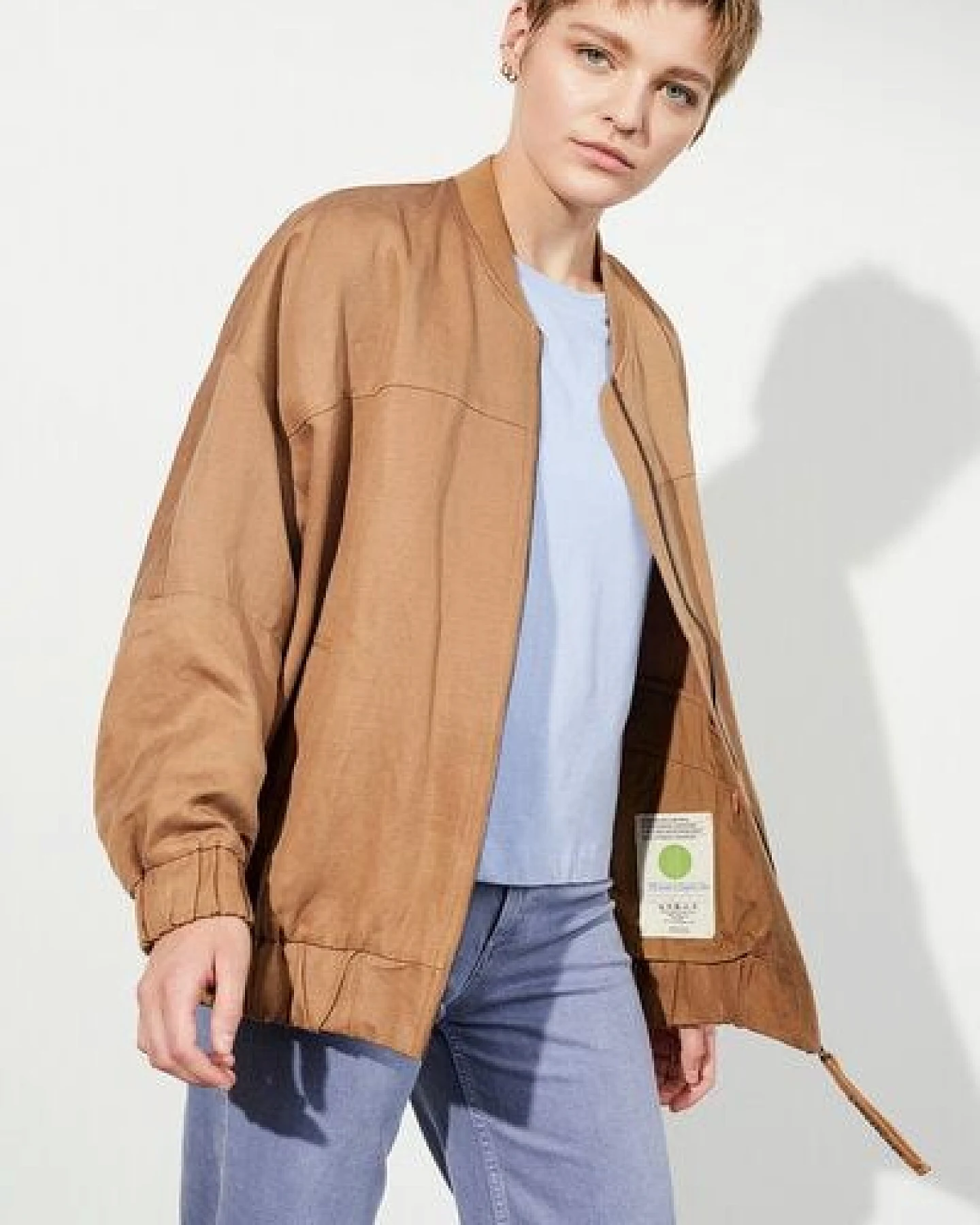 LangerChen Oversized Blouson KENORA aus Heavy Tencel Linen, Tobacco – Ansicht 2