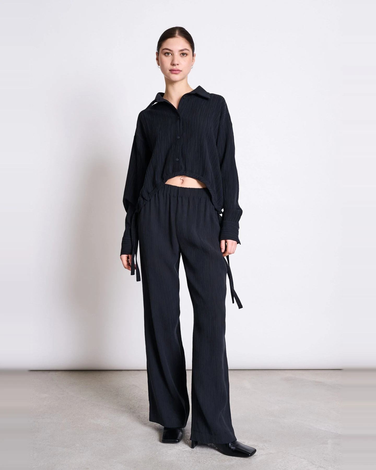 Bluse Isted Clinkle Schwarz – Ansicht 4