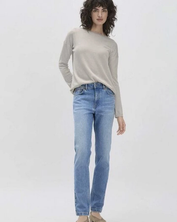 hessnatur Jeans HANNA High Rise Mom Fit aus softem Bio-Denim