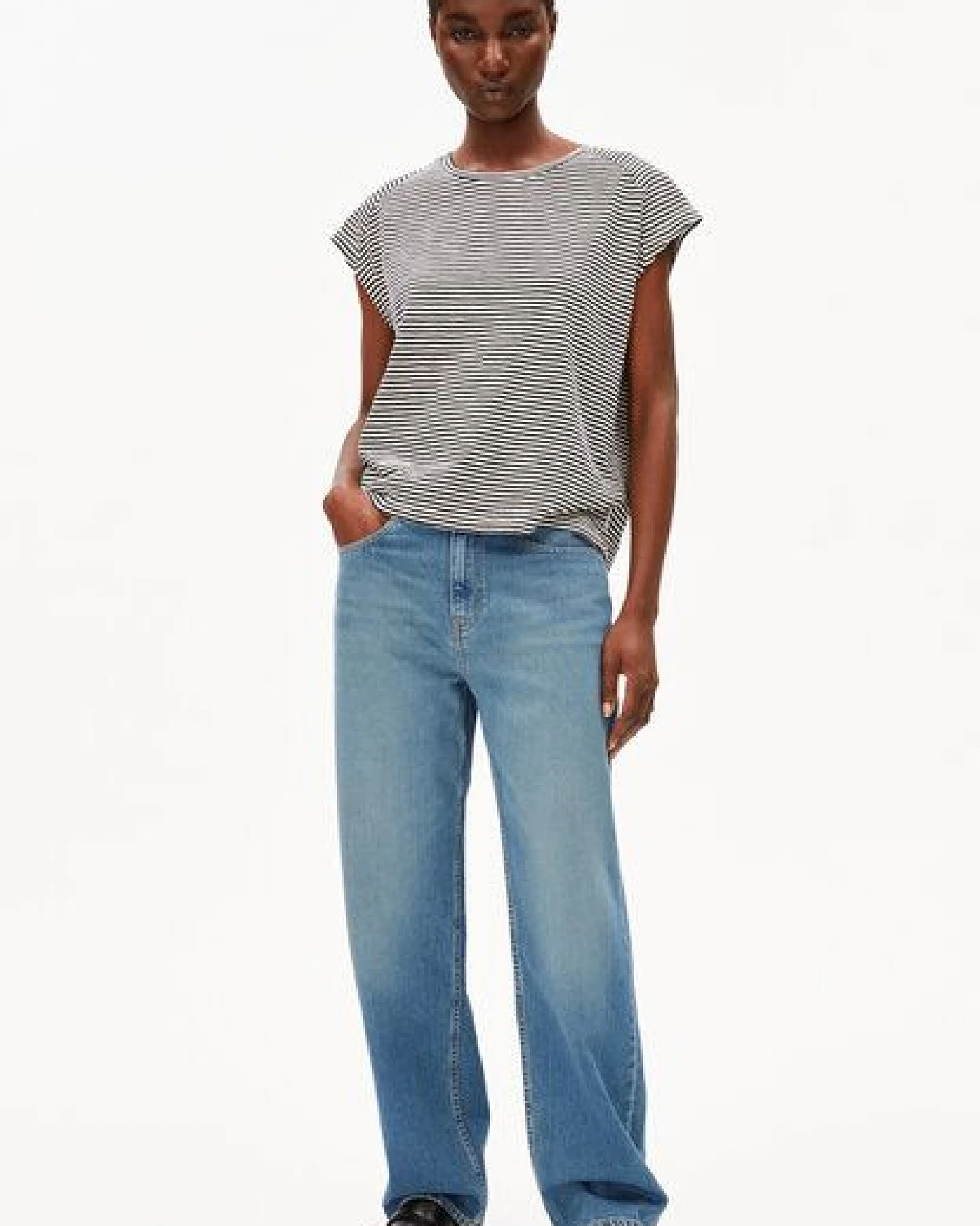 ARMEDANGELS ONELIAA LOVELY STRIPES Damen T-Shirt aus Bio-Baumwolle – Ansicht 4