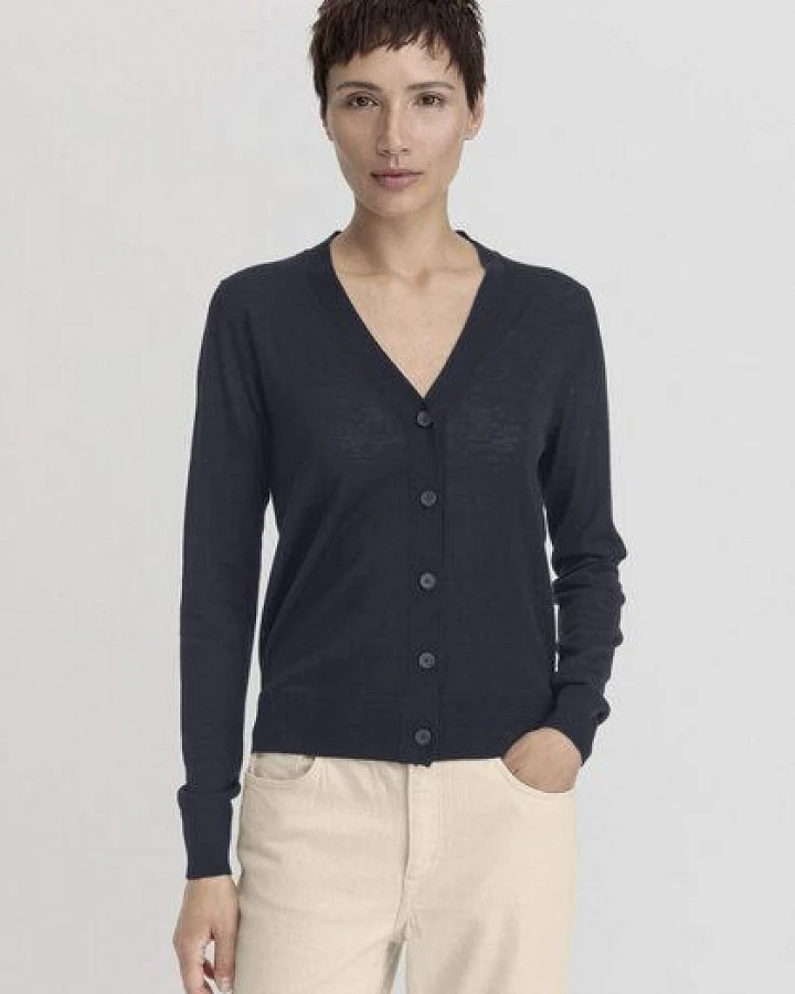hessnatur Strickjacke Regular aus reiner Bio-Merinowolle