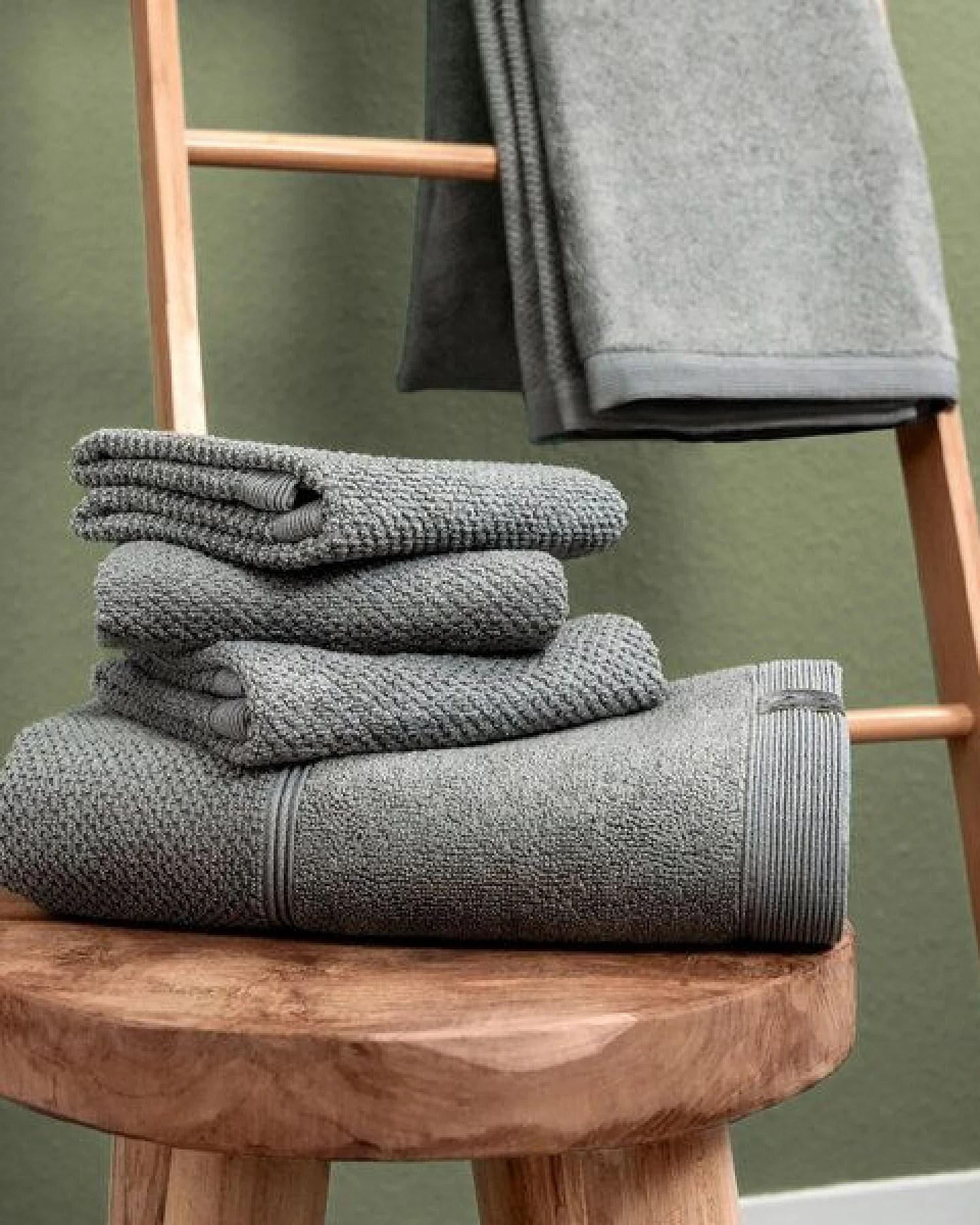 Kushel Towels The Cosy Set - Handtuchset aus Biobaumwolle und Holzfaser – Ansicht 4