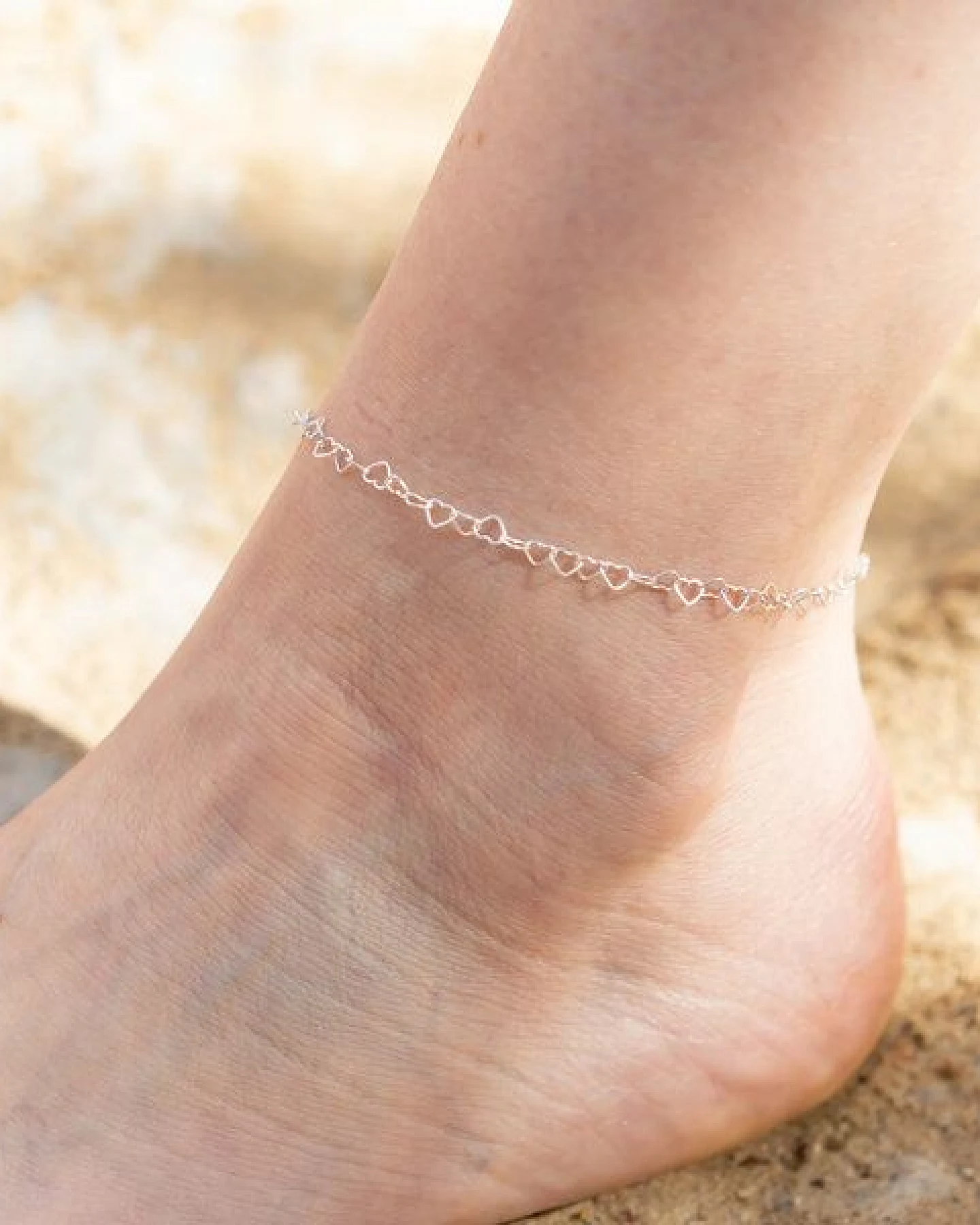 juni Herz Fußkettchen "Love" aus recyceltem 925er Silber - made in Germany – Ansicht 2