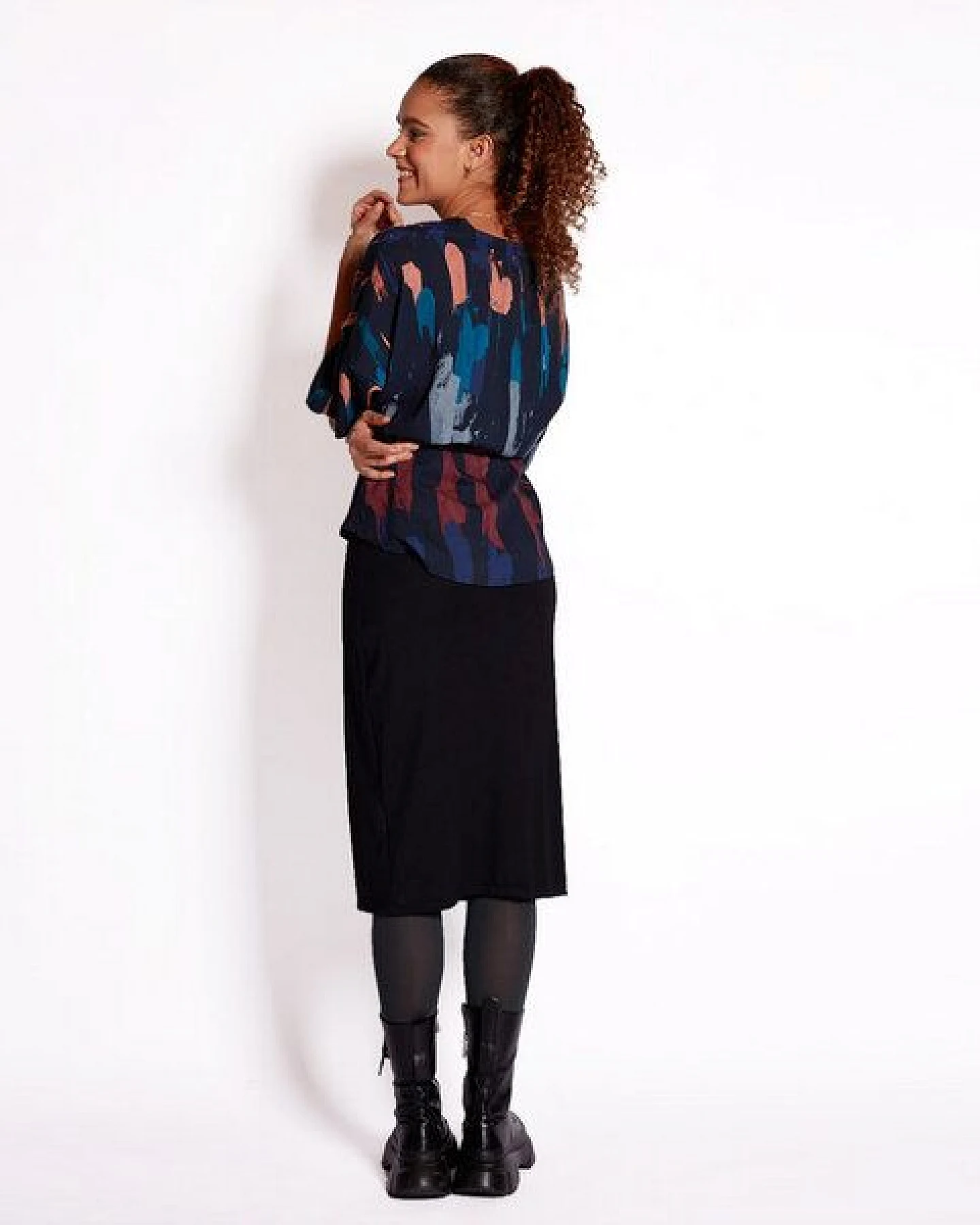 WiDDA berlin Midirock BASIC aus TENCEL® Modal in Schwarz – Ansicht 2