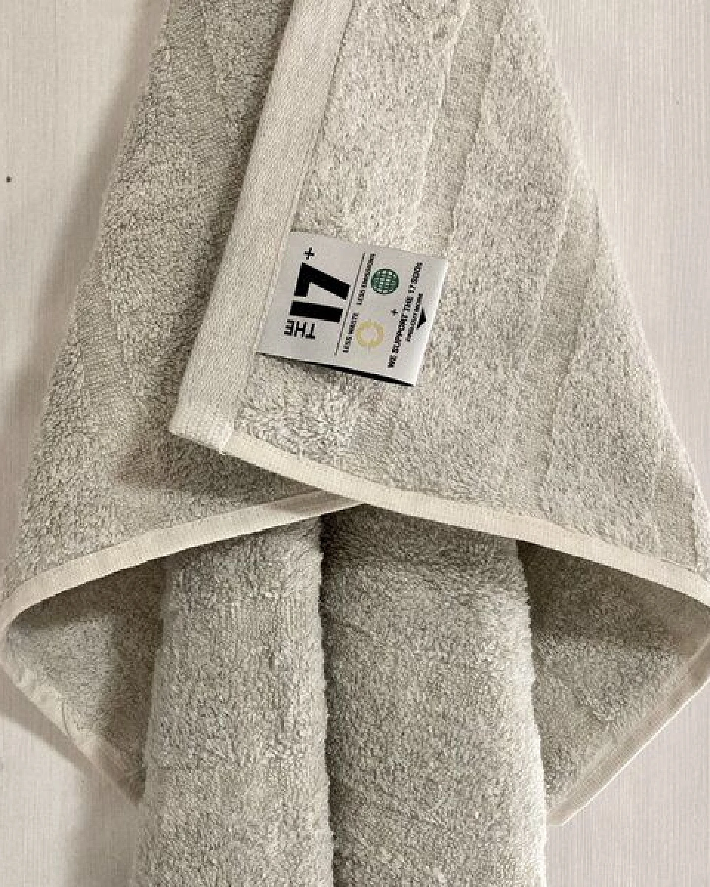 mio eco Hochwertiges Hunde Handtuch klein aus Retoure-Handtüchern zero waste – Ansicht 2