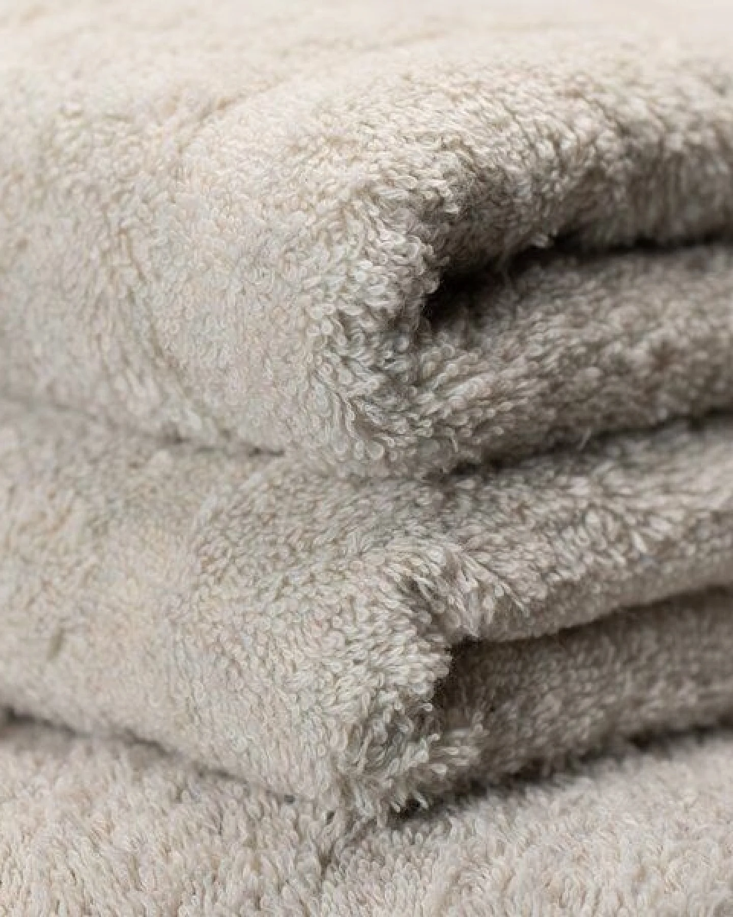 mio eco Hochwertiges Hunde Handtuch klein aus Retoure-Handtüchern zero waste – Ansicht 4