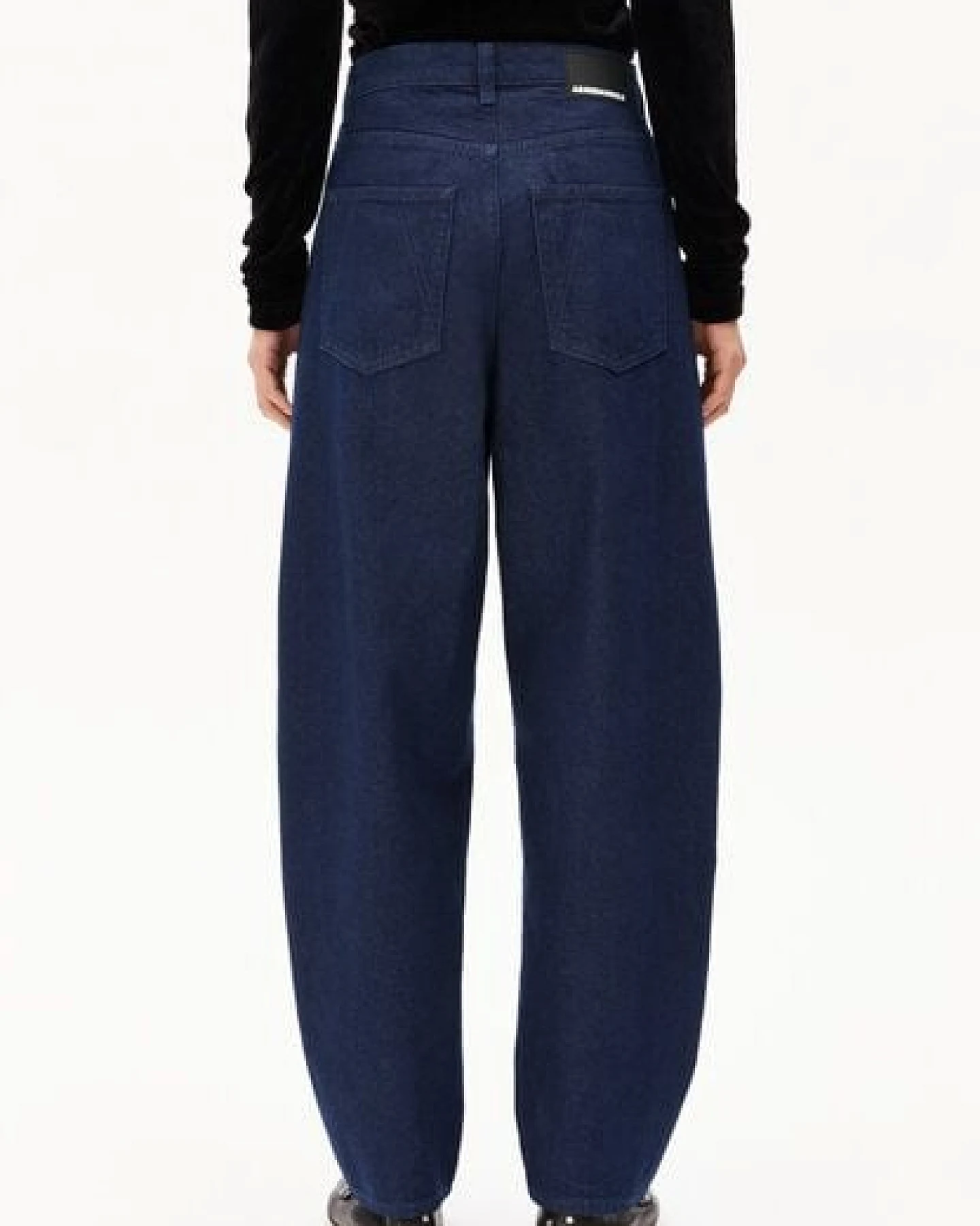 ARMEDANGELS BAARELL Damen Barrel Jeans recycelte Baumwolle – Ansicht 2