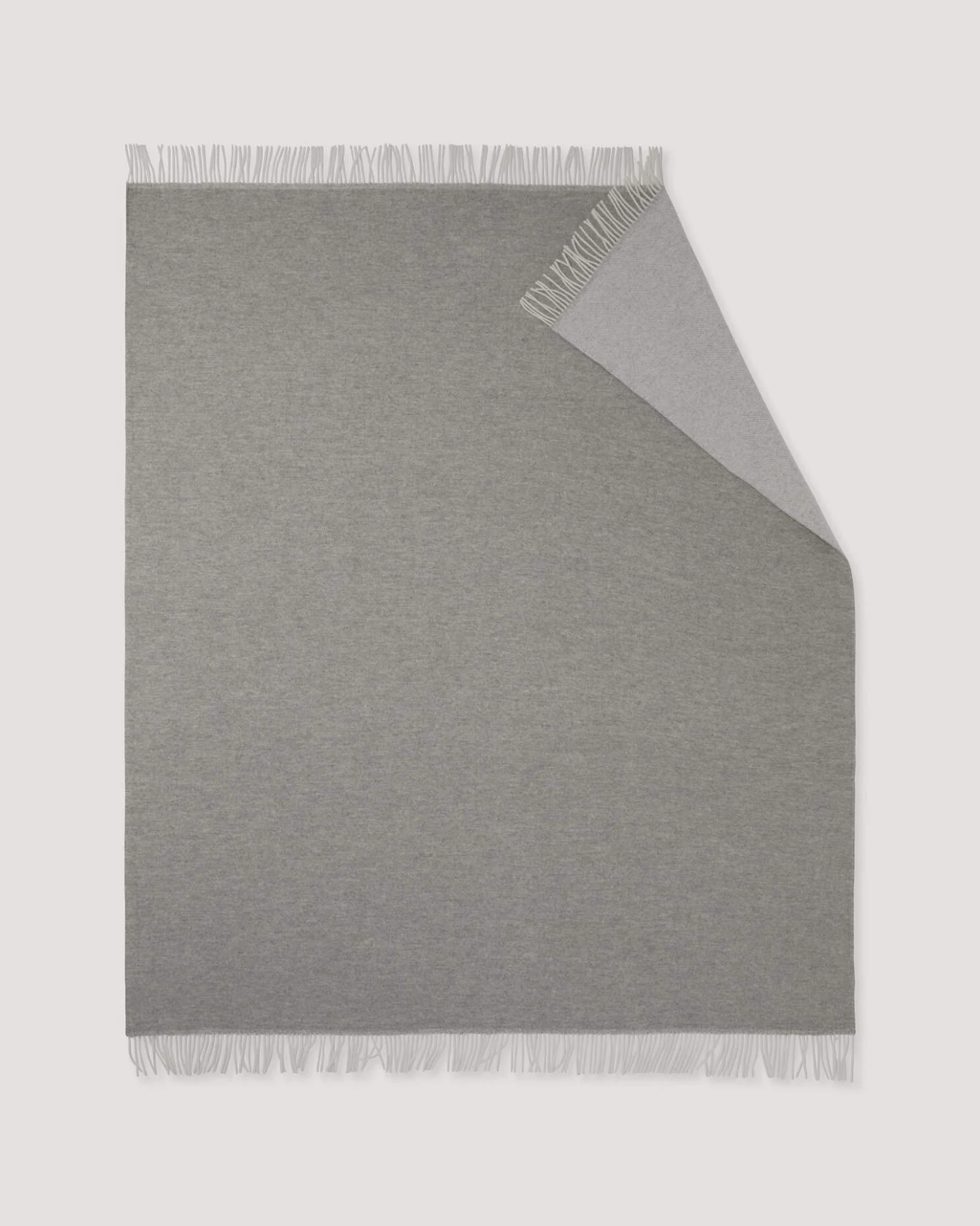 hessnatur Doubleface Plaid TOSID aus Bio-Lambswool - grau - Größe 130x180 cm – Ansicht 2
