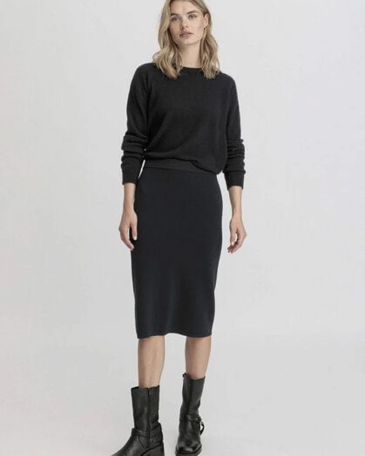 hessnatur Strickrock Slim aus reiner Bio-Merinowolle