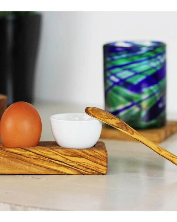 Mitienda Shop Eierhalter mit Eierbecher und Löffel Olivenholz