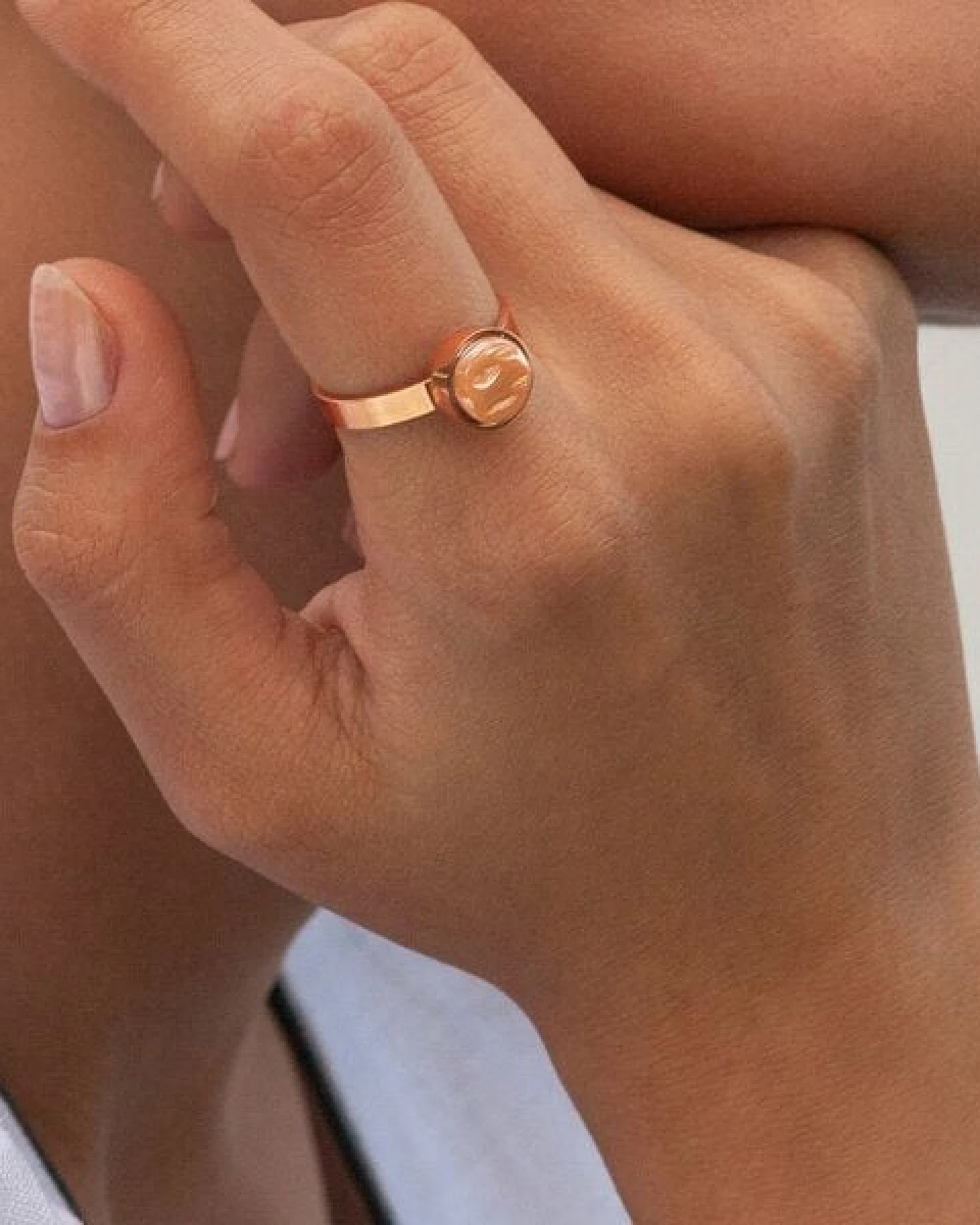 ALEXASCHA Größenverstellbarer Ring mit Stein – Ansicht 3