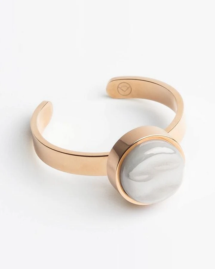 Grau