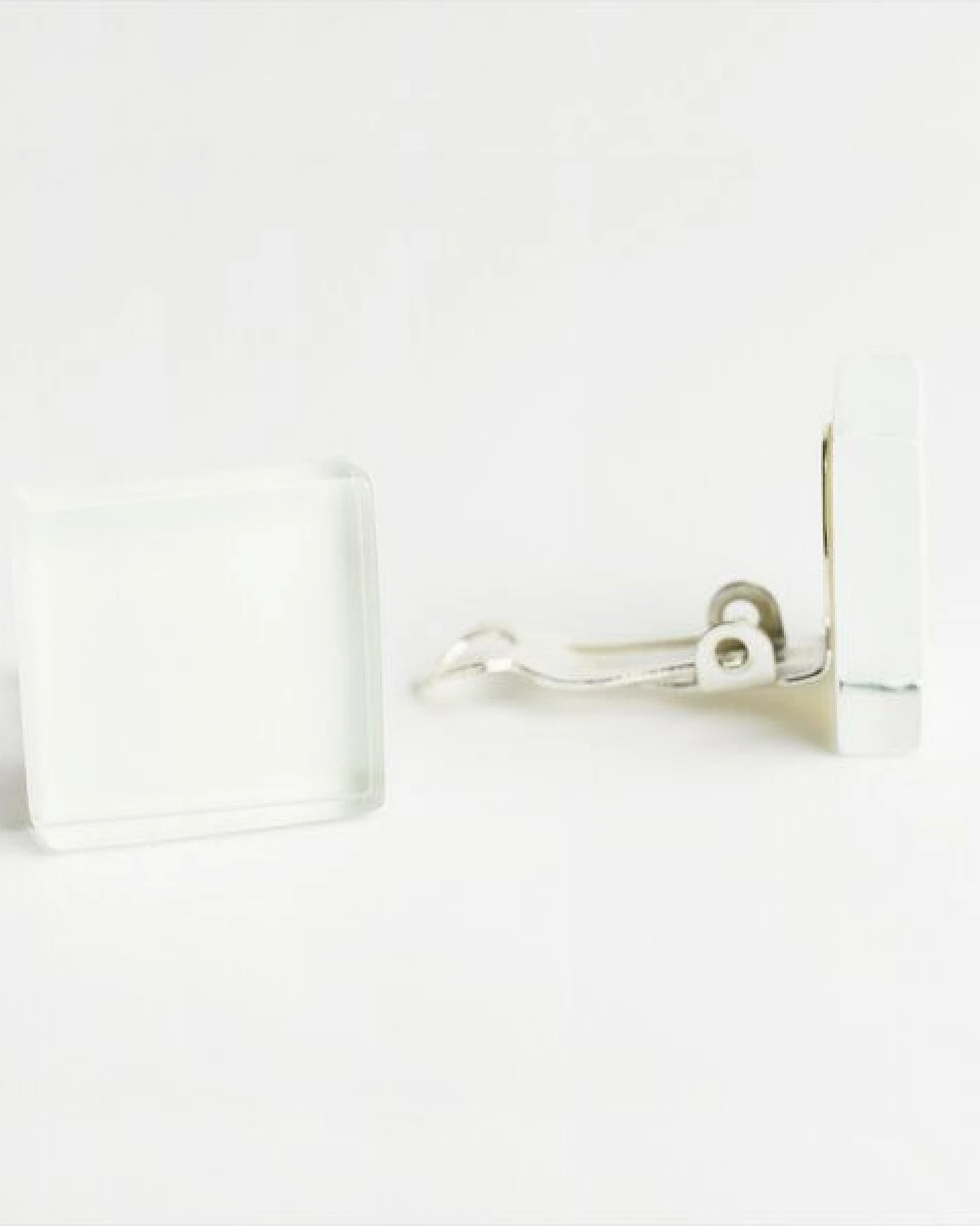 ALEXASCHA Minimalistische Ohrclips aus Glas – Ansicht 2