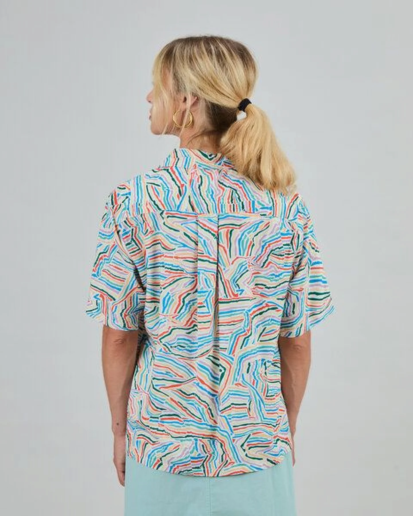 Brava Fabrics Kurzarm-Bluse Messy Stripes Aloha – Ansicht 3