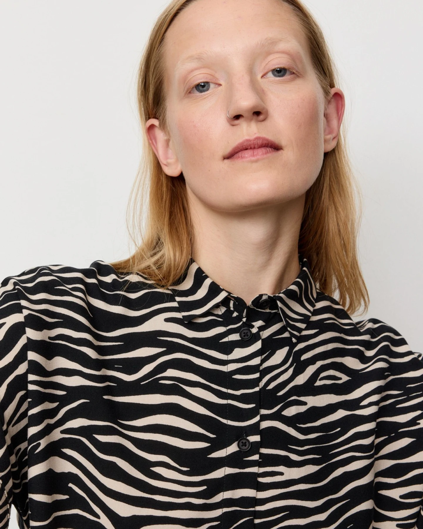 Bluse Lotus Zebra Schwarz – Ansicht 3