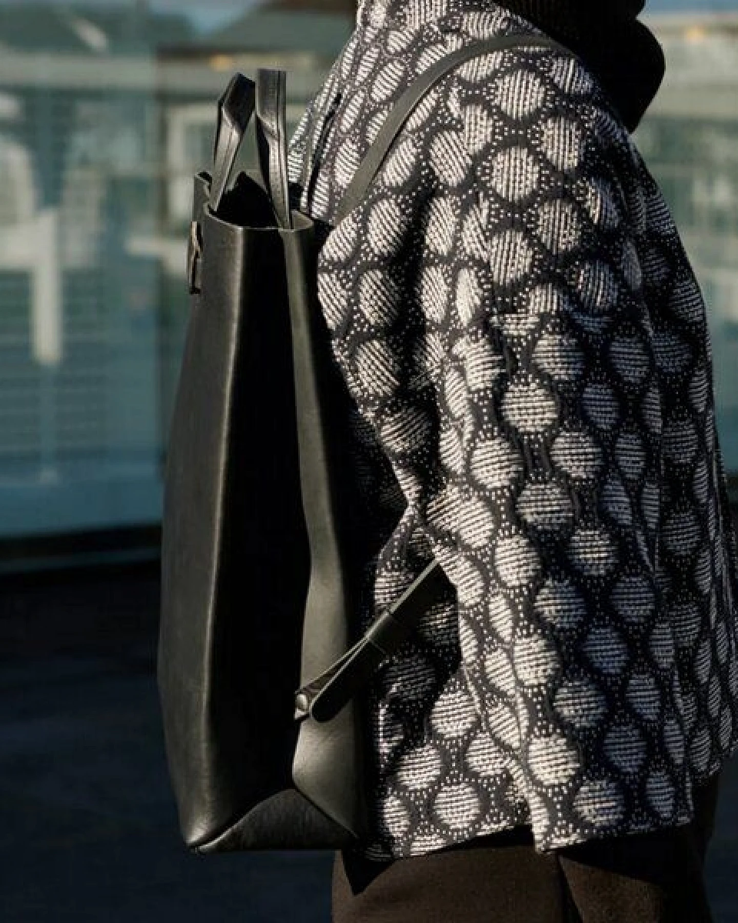 Harold's Leder-Papiertragetasche oder Rucksack – Ansicht 2