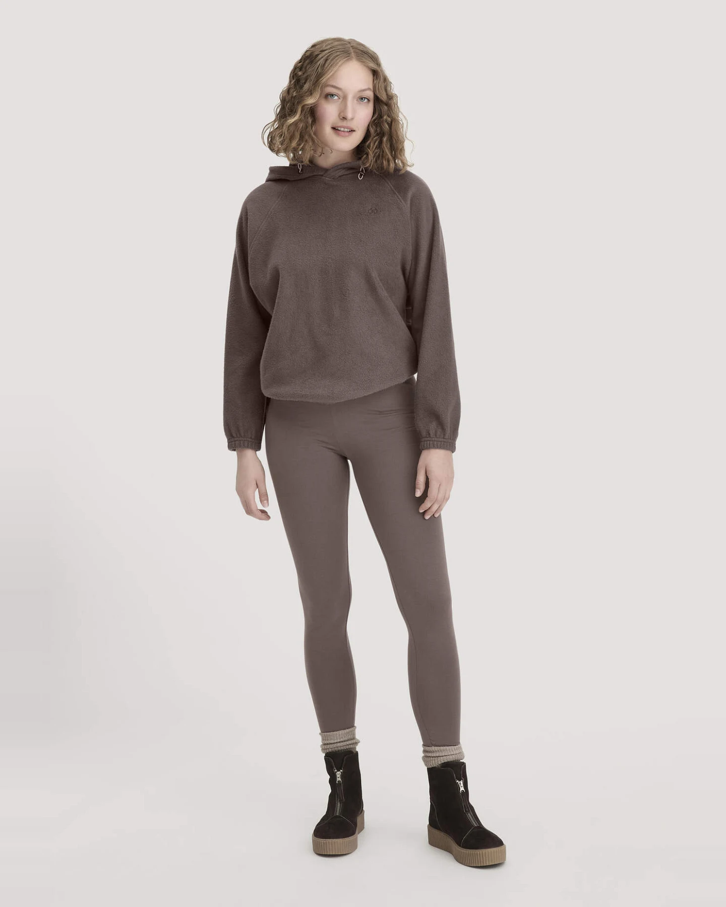 hessnatur Loungewear Softfleece Hoodie Oversize ACTIVE COMFORT aus Bio-Baumwolle - lila - Größe XL – Ansicht 2