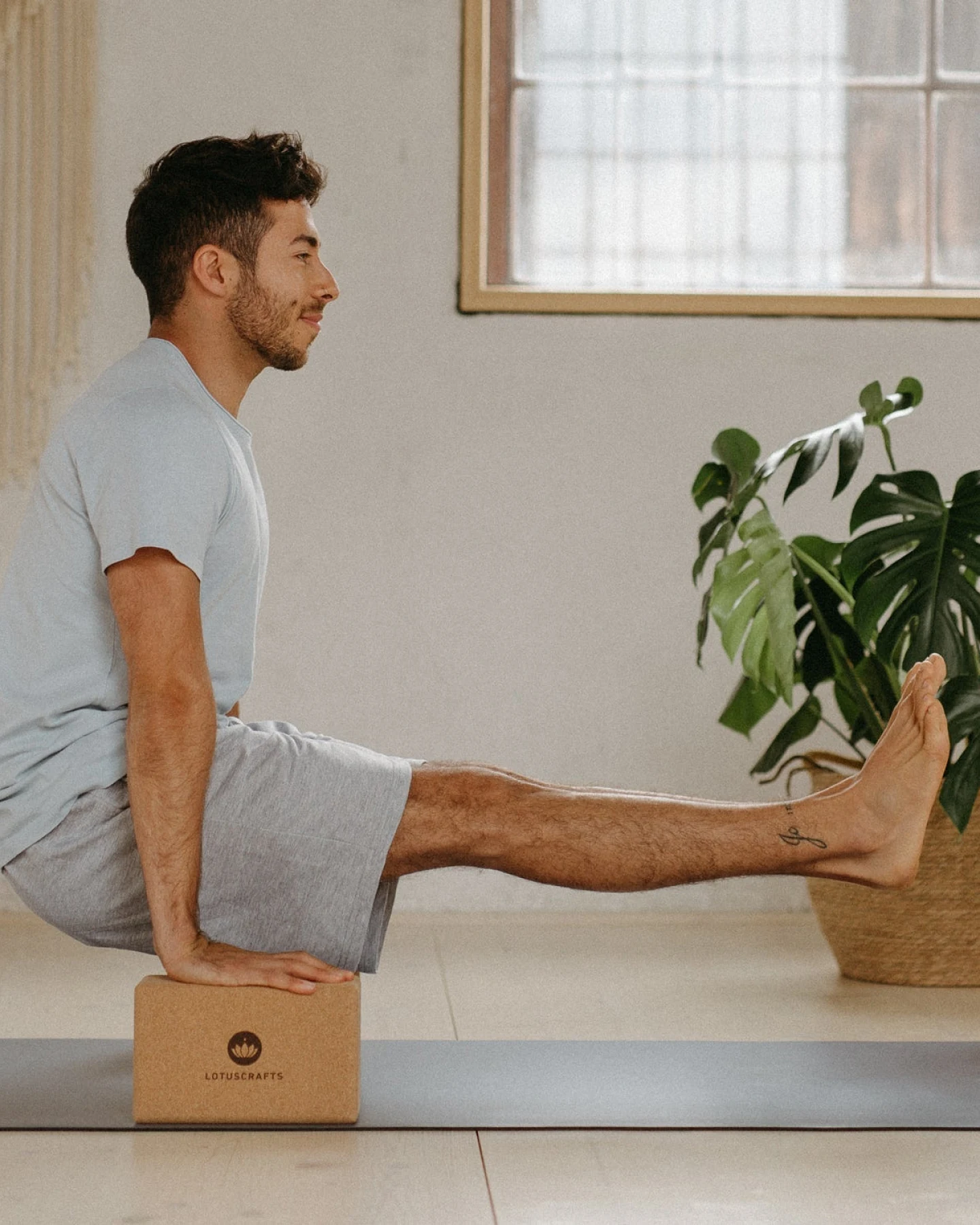 Lotuscrafts Yogablock Kork 2er Set – Ansicht 10