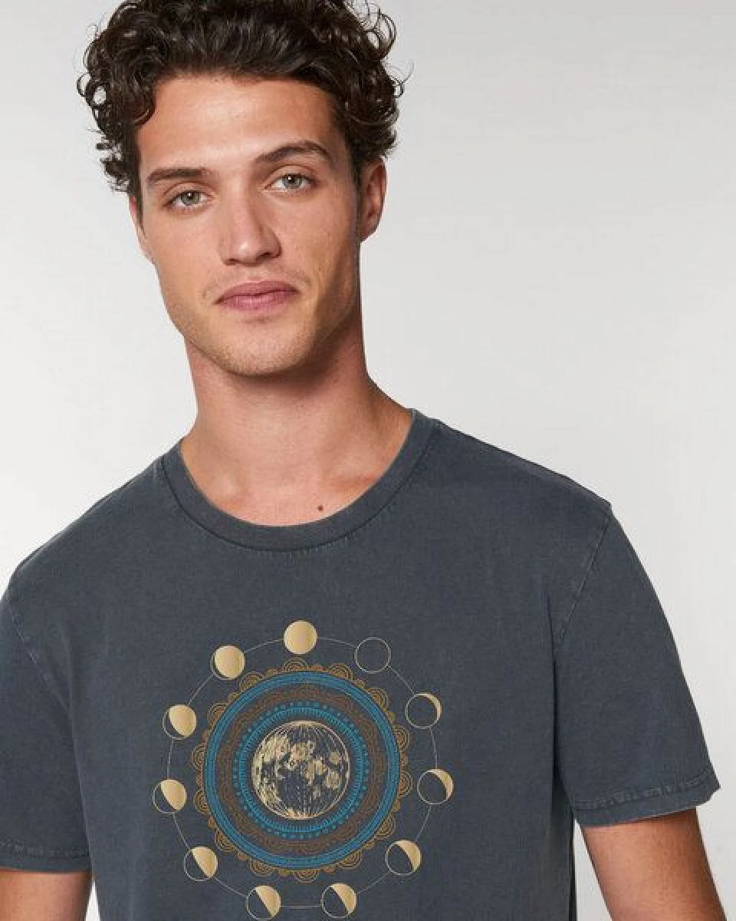 Kultgut Biofair Shirt- Reine Biobaumwolle - Ausgewaschener Vintagelook/ Luna Way – Ansicht 3