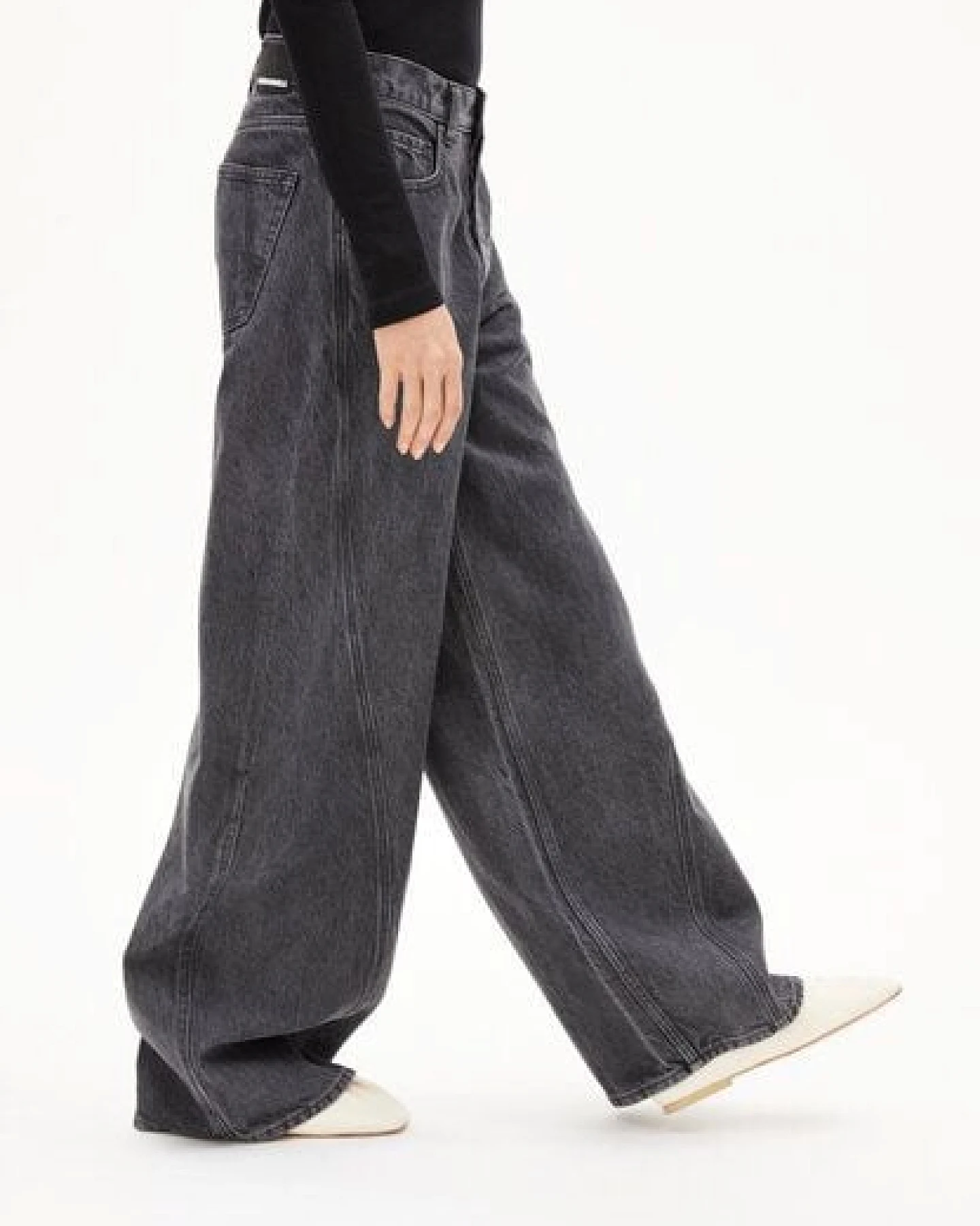 ARMEDANGELS AALTHEA BARREL Damen Wide Leg Mid Waist aus Lyocell Baumwoll Mix – Ansicht 4