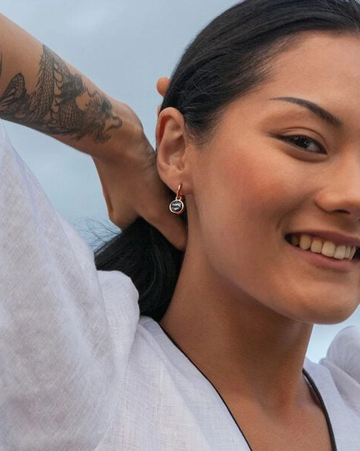 ALEXASCHA Roségold Clip Creolen mit Anhänger – Ansicht 2