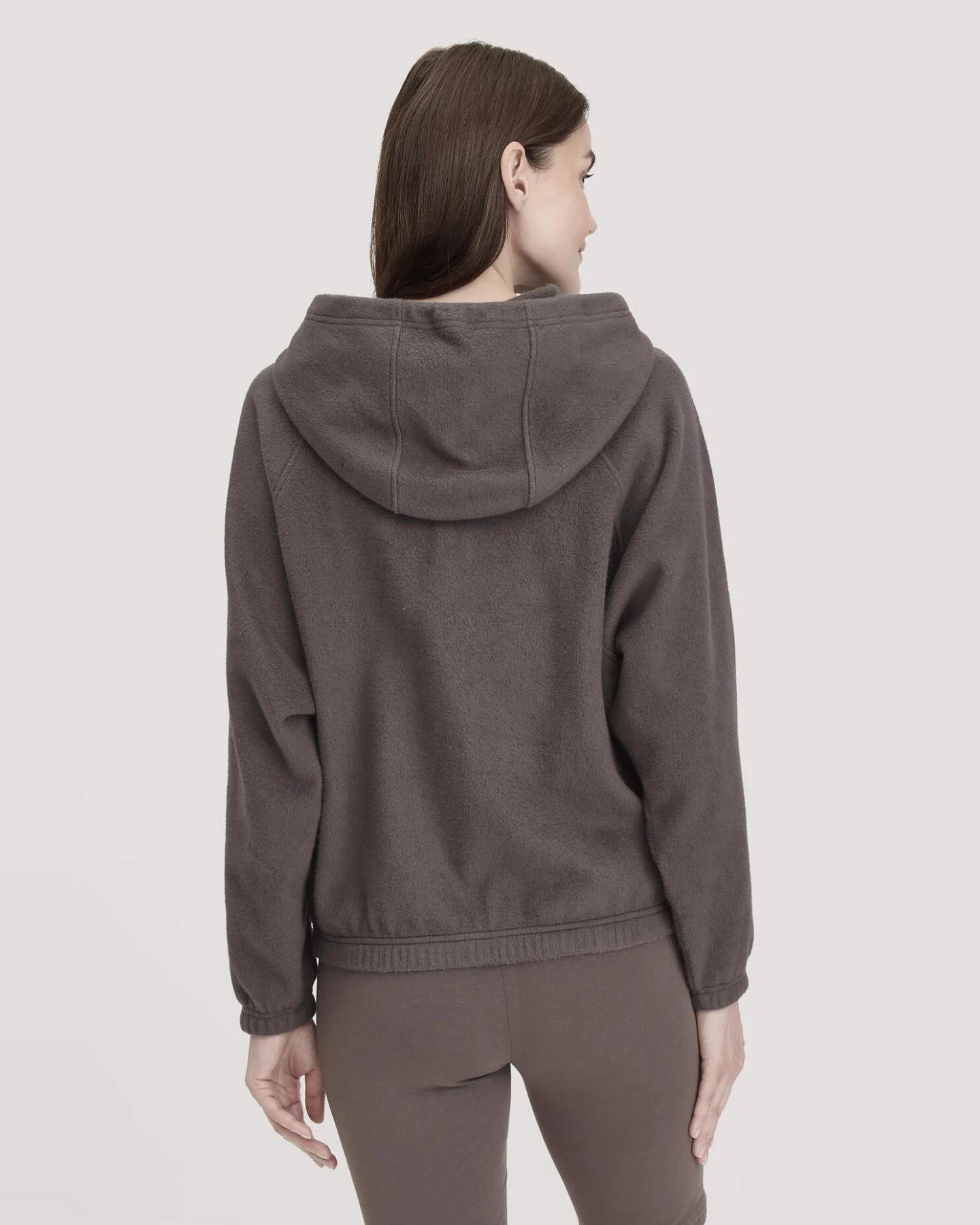 hessnatur Loungewear Softfleece Jacke Oversize ACTIVE COMFORT aus Bio-Baumwolle - lila - Größe S – Ansicht 3