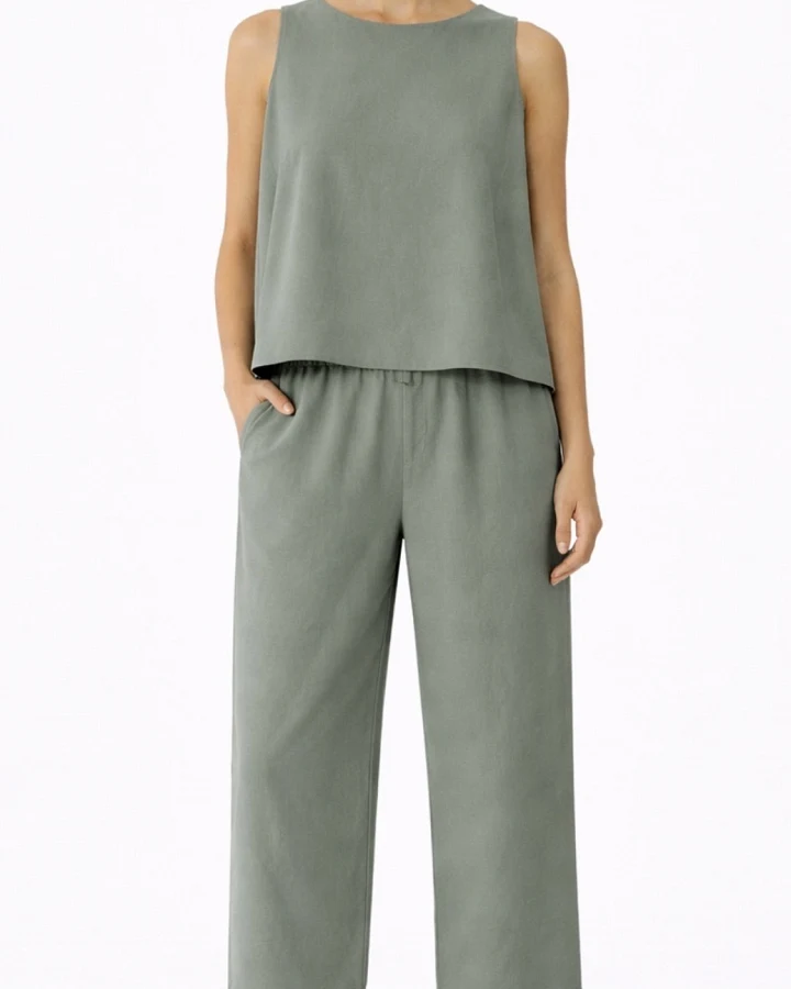 Boxy Tencel-Leinen-Tank Top Modell: Nory