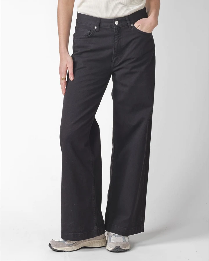 Produktseite: Jeanshose Wide Leg Modell: Amelia