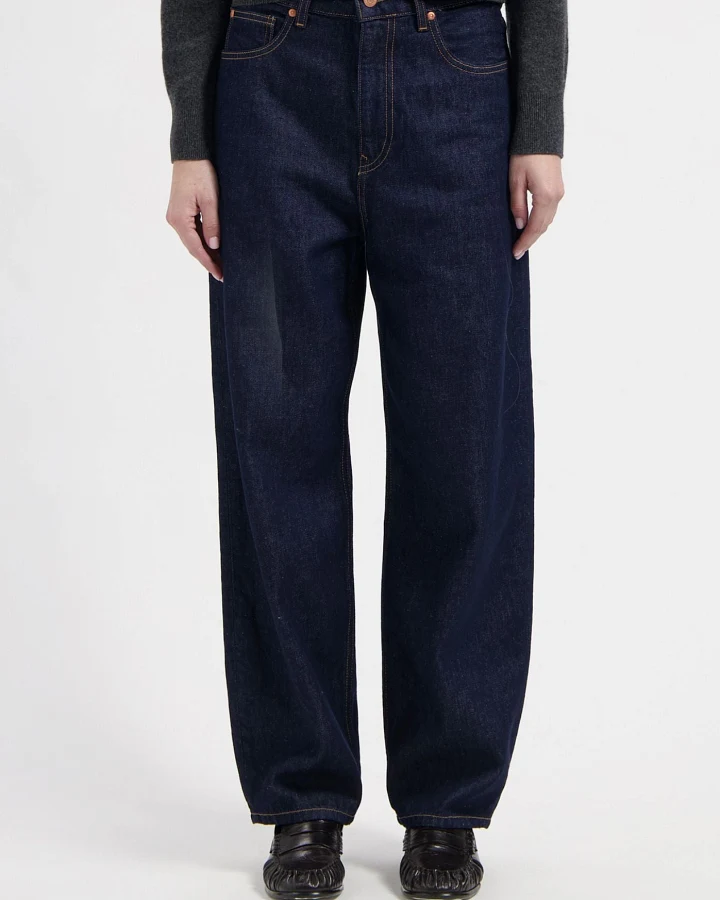 Barrel Fit Jeans Modell: Brooke