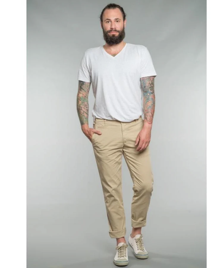 Produktseite: Chino Slim Fit Modell: Lasse