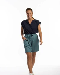 Produktseite: Ecovero Bluse Modell: Ines