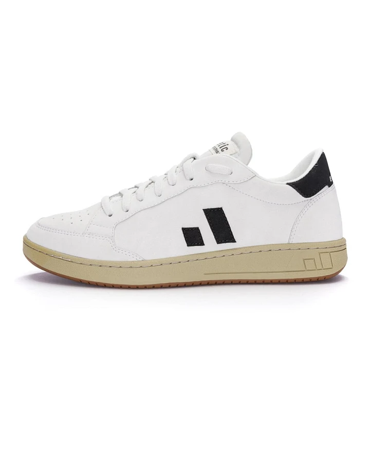 Chalk White / Jet Black