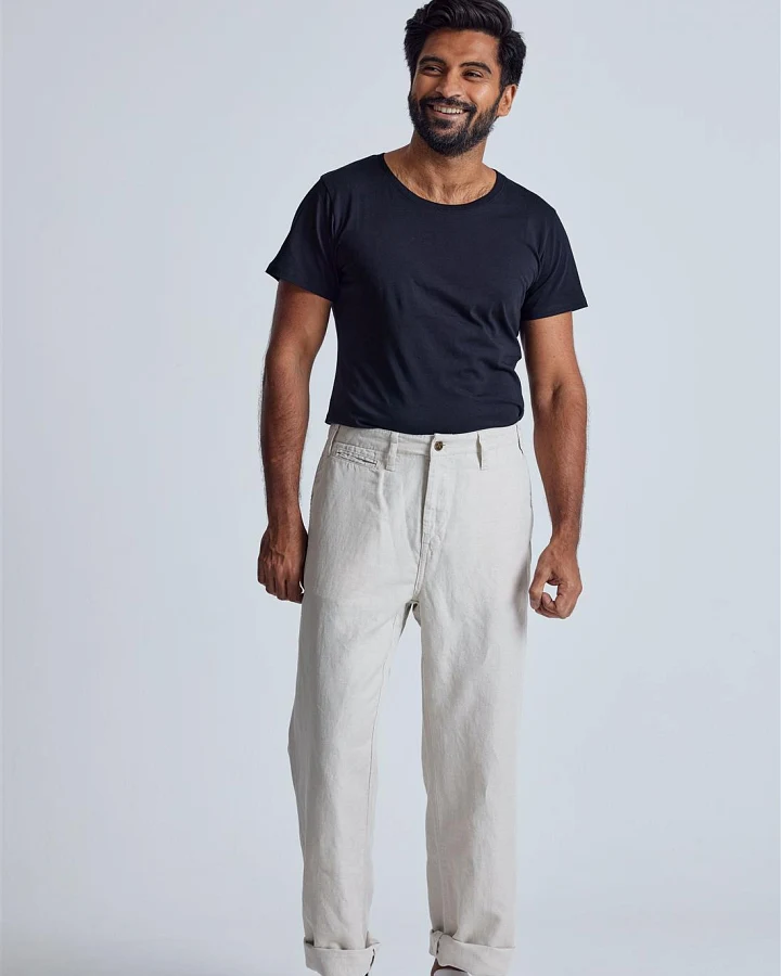 Leinen Chino Relaxed Fit Modell: Bird