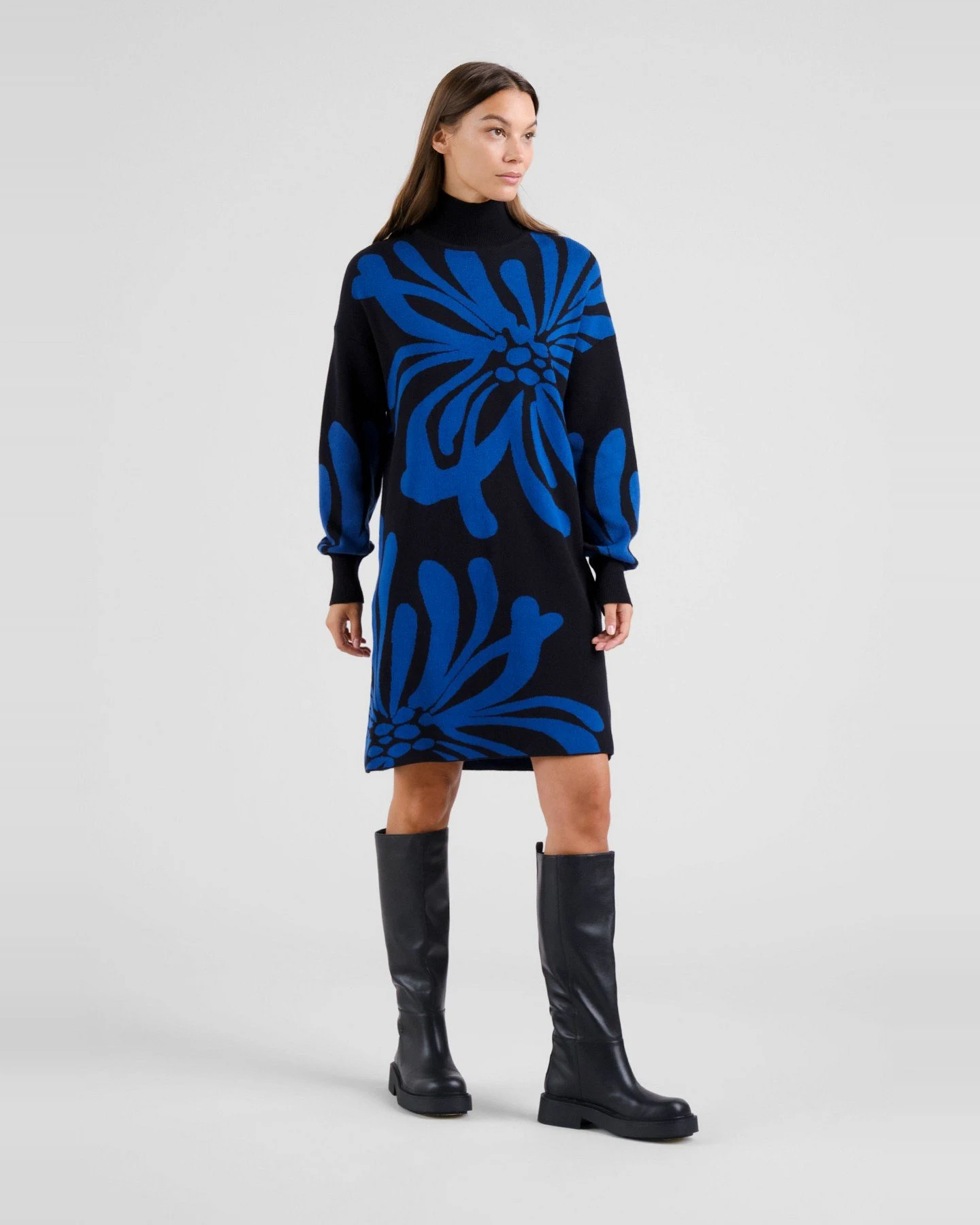 Kleid Nikkala Big Flower Schwarz – Ansicht 2