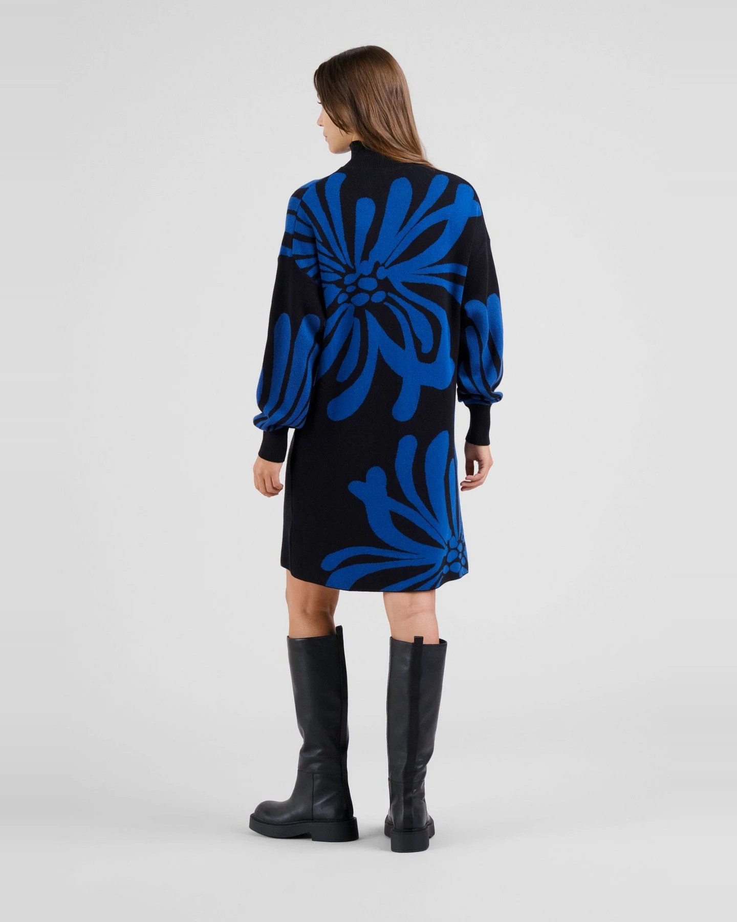 Kleid Nikkala Big Flower Schwarz – Ansicht 3