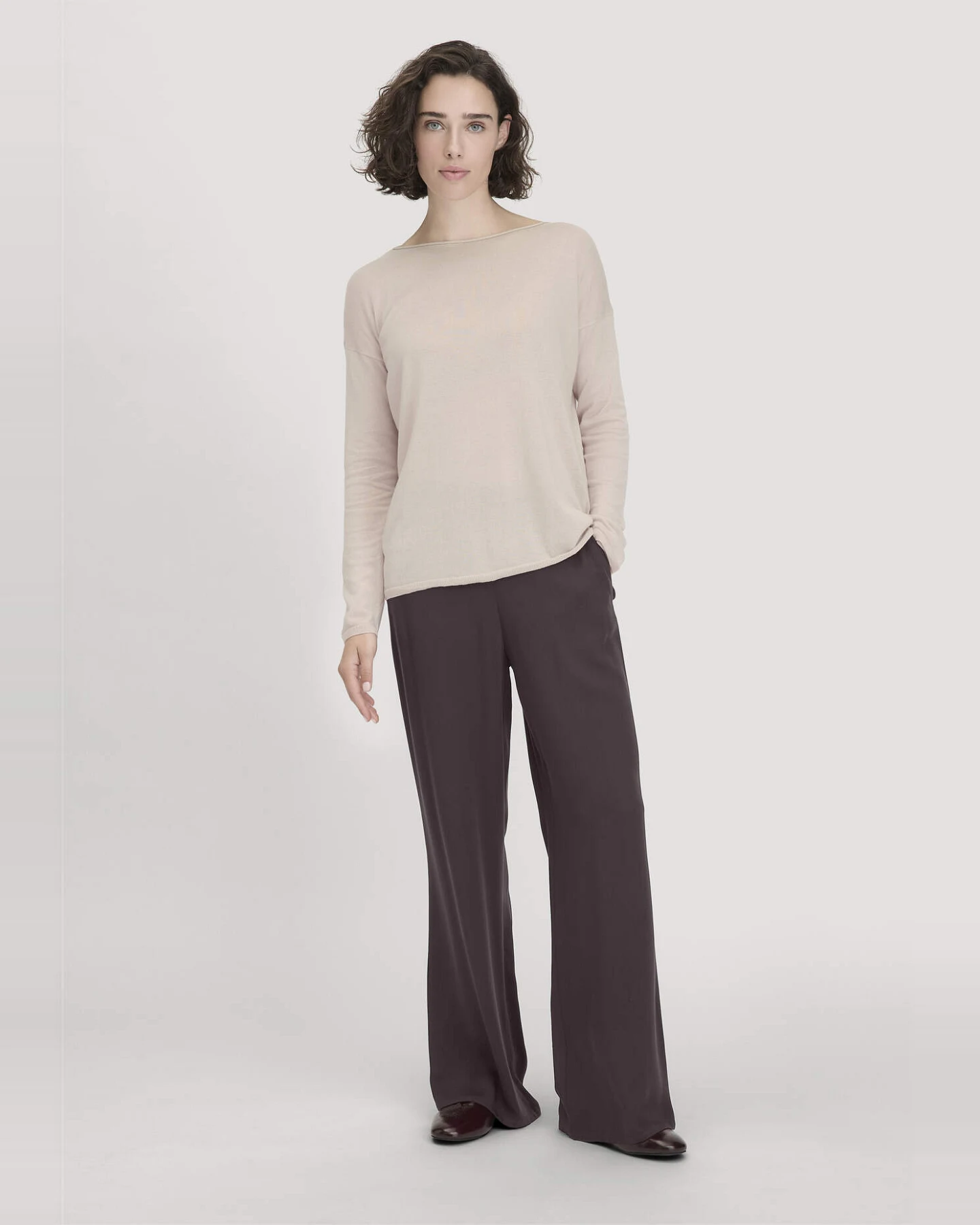 hessnatur Damen Strick Pullover Oversize aus TENCEL™ Lyocell mit Bio-Baumwolle - beige - Größe XL – Ansicht 2