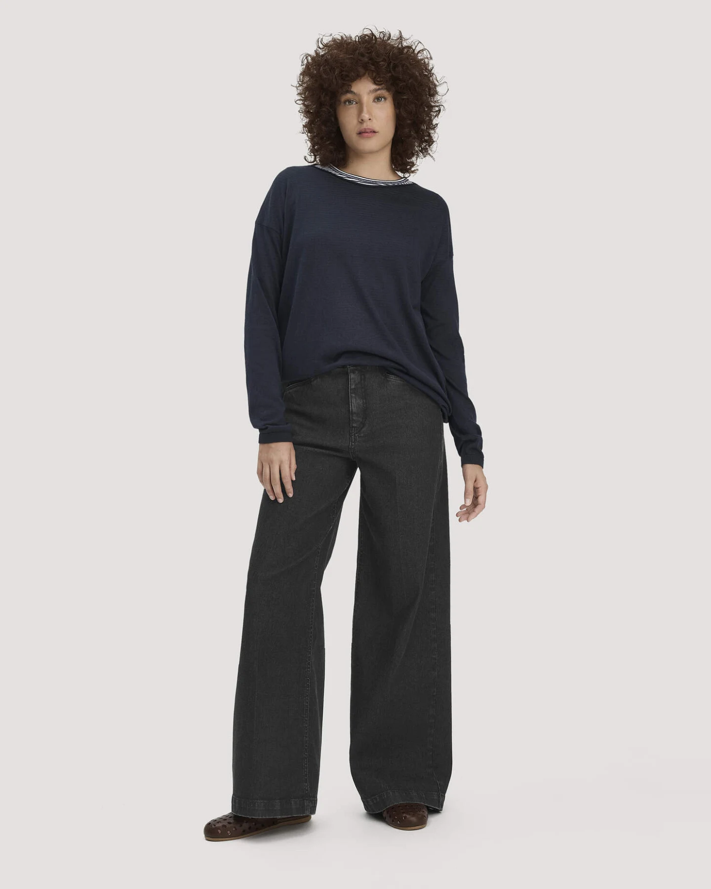 hessnatur Damen Strick Pullover Oversize aus TENCEL™ Lyocell mit Bio-Baumwolle - blau - Größe M – Ansicht 2