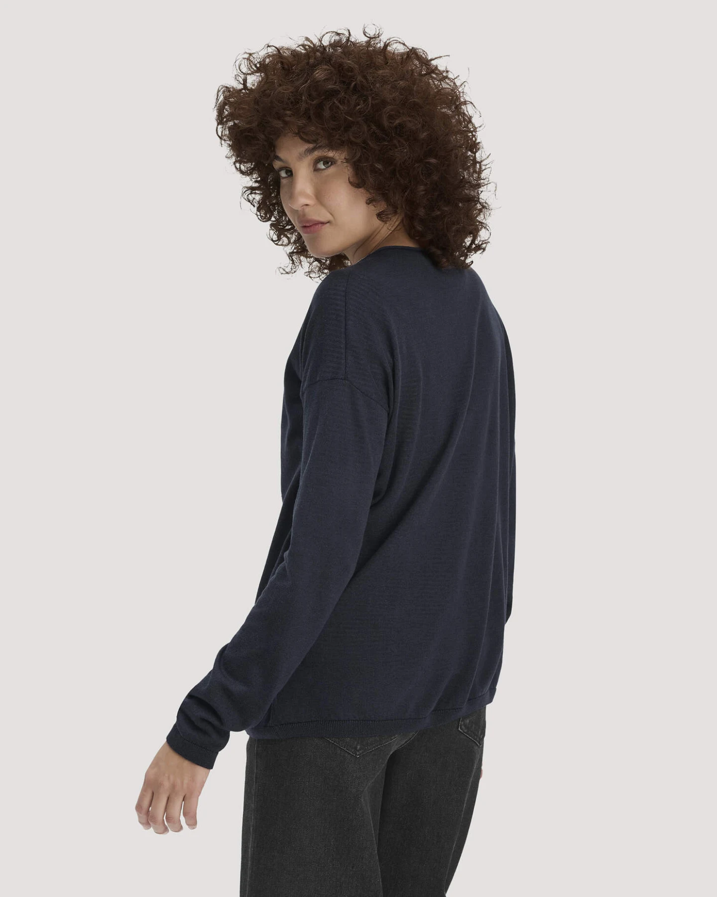 hessnatur Damen Strick Pullover Oversize aus TENCEL™ Lyocell mit Bio-Baumwolle - blau - Größe M – Ansicht 3