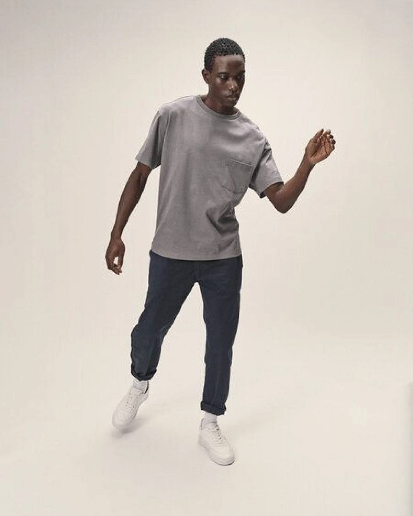 WOTE T-Shirt Oversized aus Bio-Baumwolle – Ansicht 2
