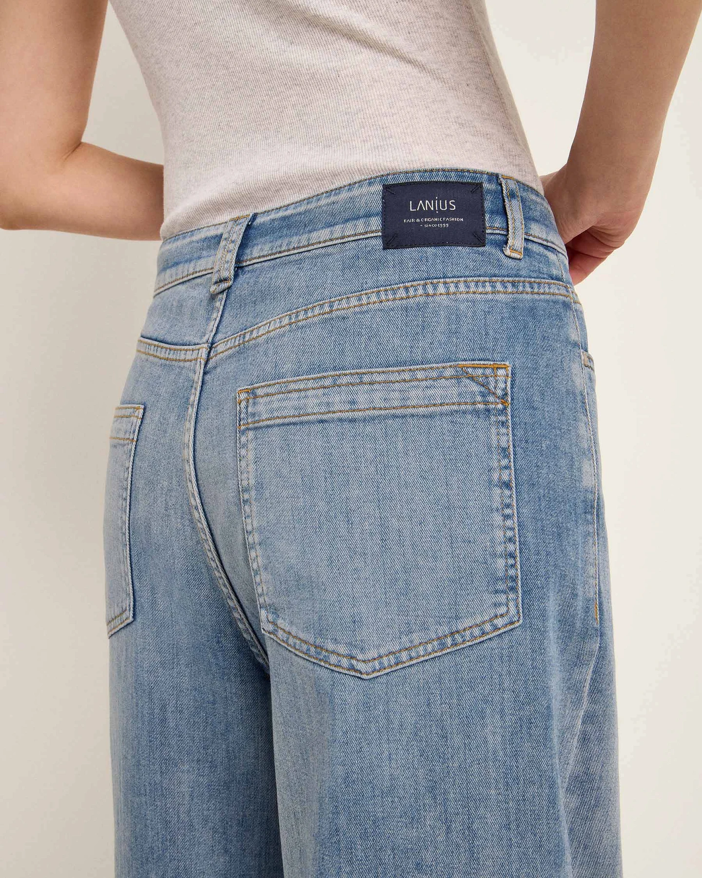 Jeans mit extra weitem Bein (GOTS) – Ansicht 4