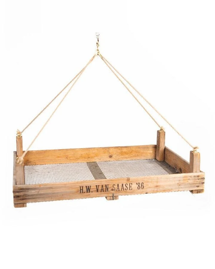 Die Stadtgärtner Upcycling Hängeampel aus rustikalem Zwiebelsieb (Maße: 75 x 51 x 9 cm)