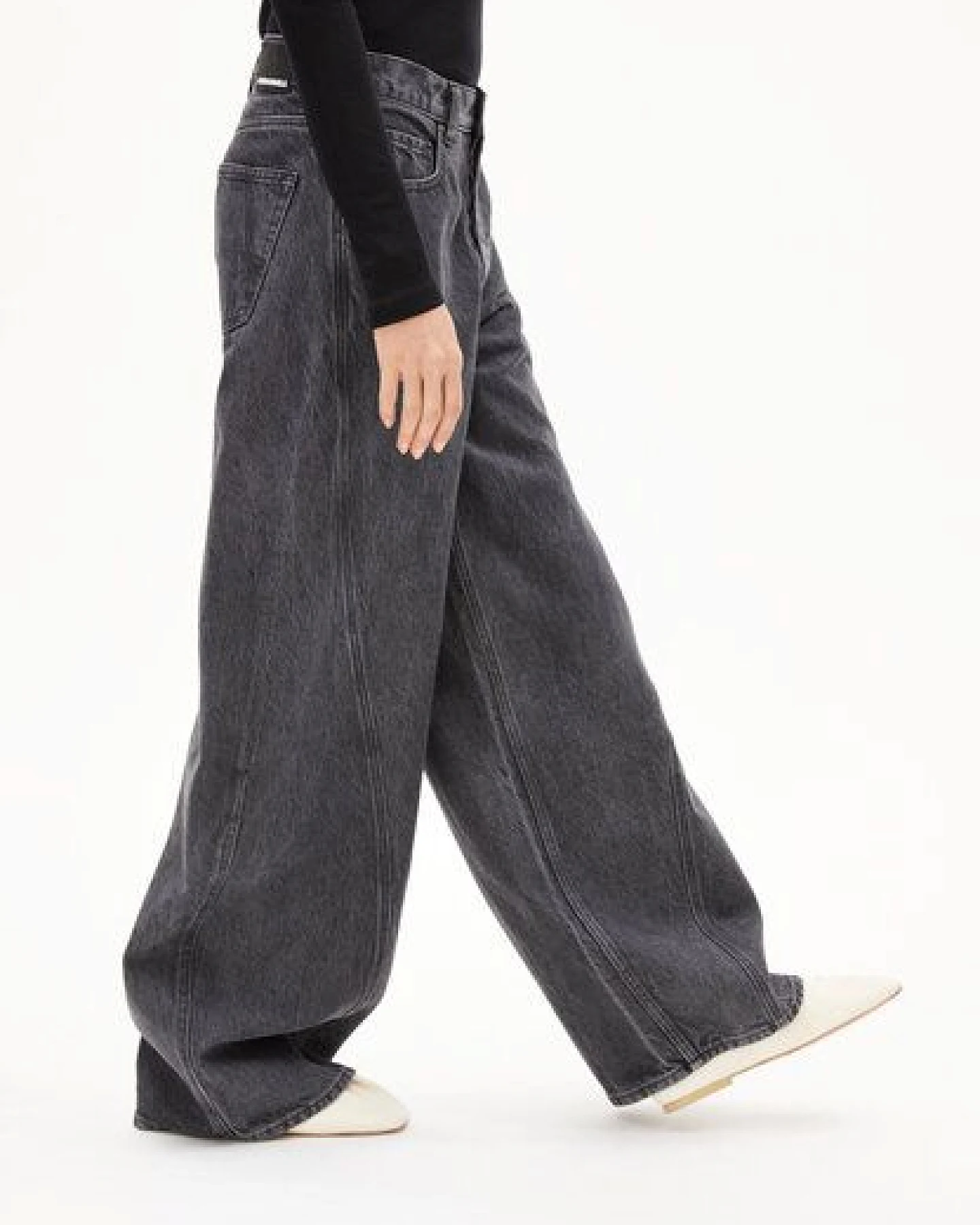 ARMEDANGELS AALTHEA BARREL Damen Wide Leg Mid Waist aus Lyocell Baumwoll Mix – Ansicht 4