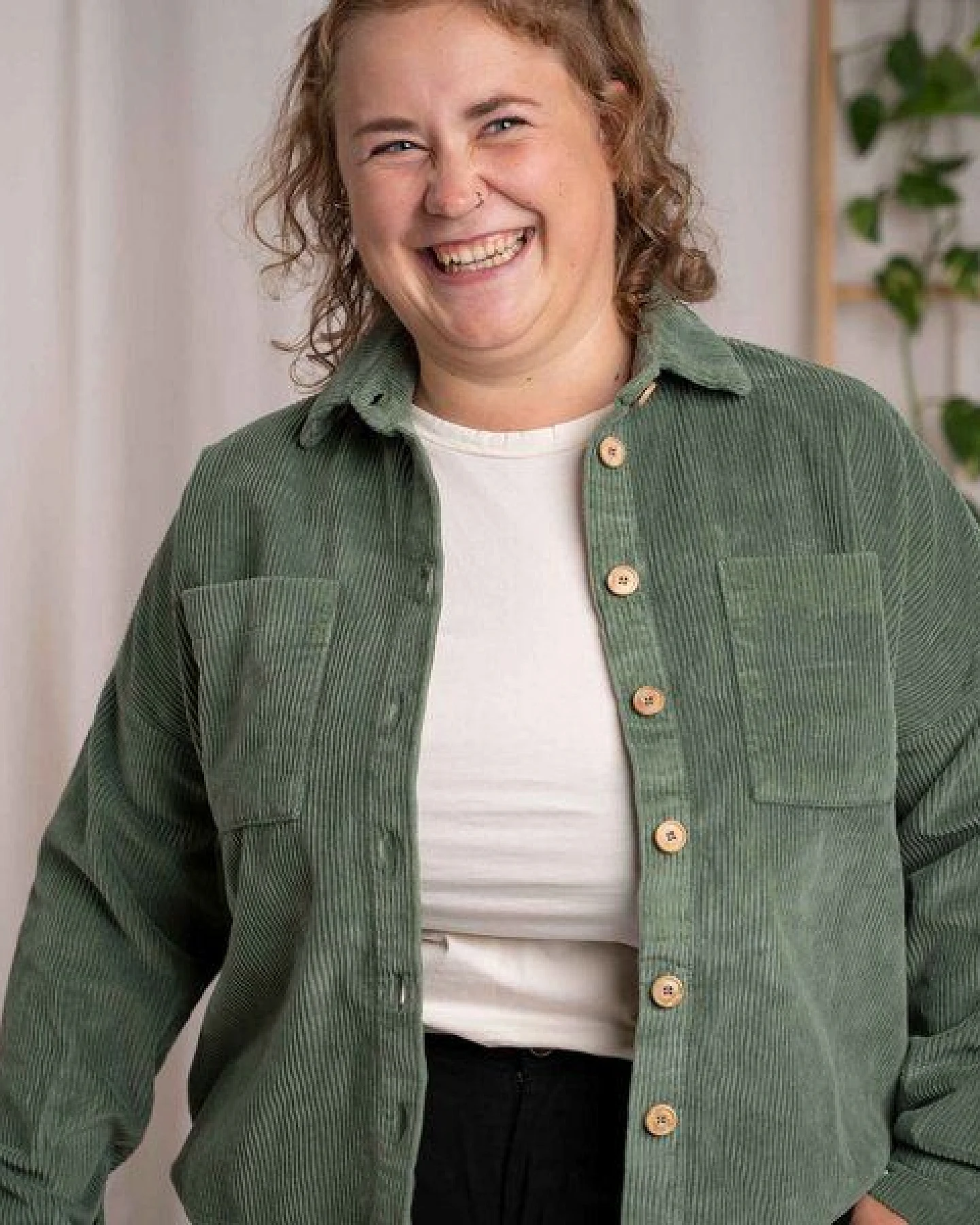Vresh Clothing Vani - Cord Hemd aus Biobaumwolle – Ansicht 3