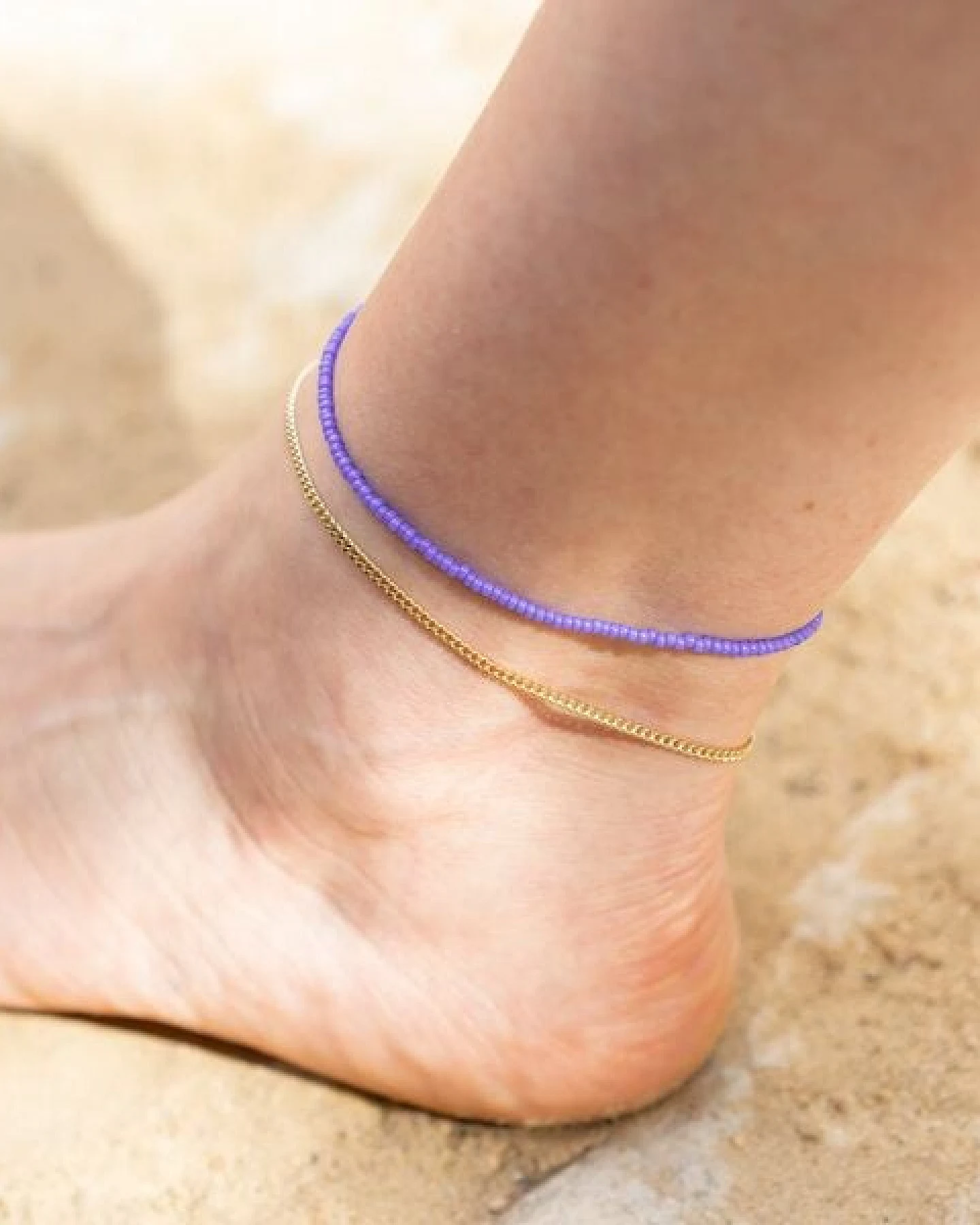 juni Perlen Fußkettchen Violet - optional mit goldener Fußkette – Ansicht 2